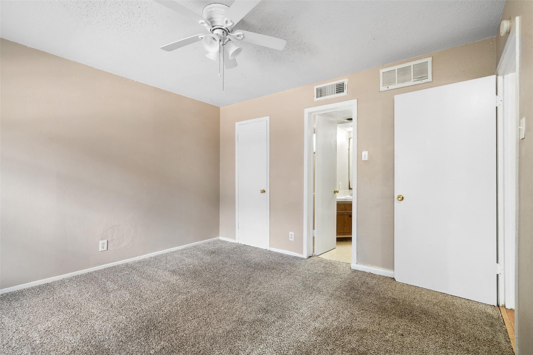 311 E 31 St # 107, Austin, TX 78705