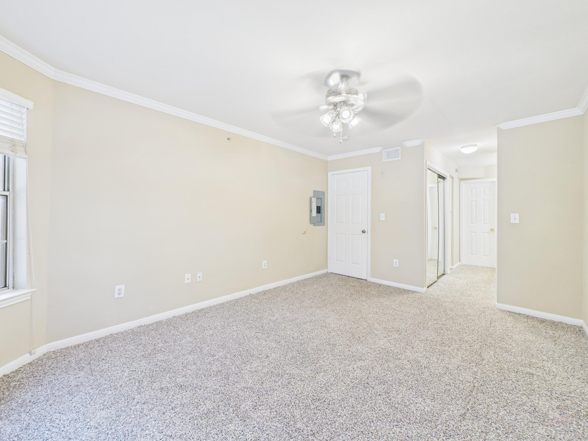 501 W 26th St # 116, Austin, TX 78705