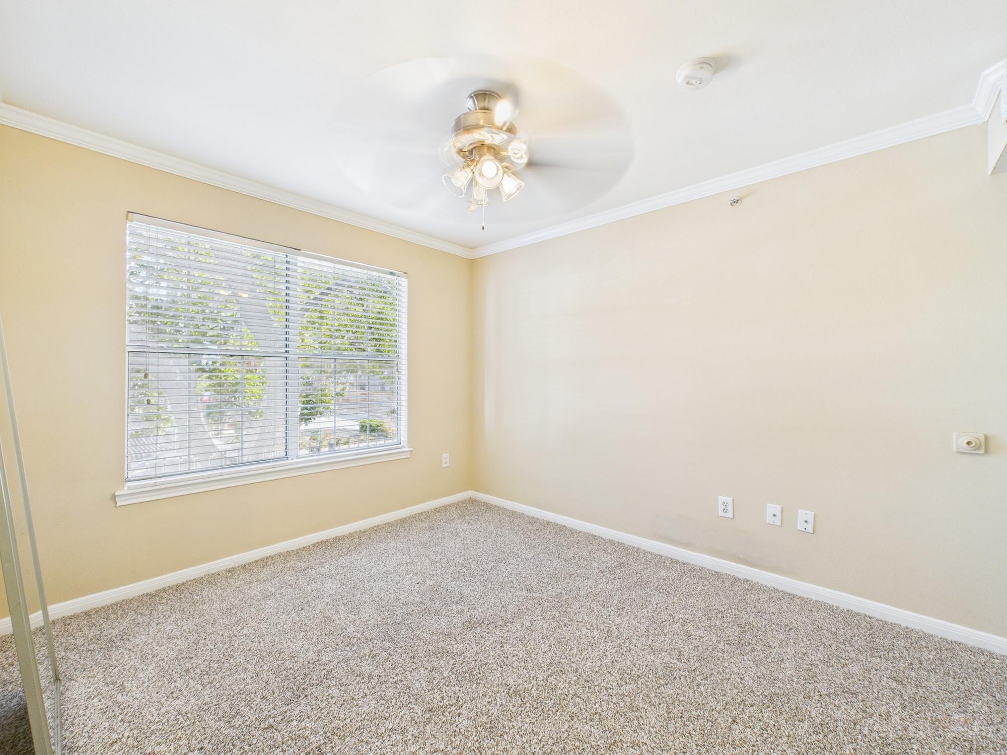 501 W 26th St # 116, Austin, TX 78705