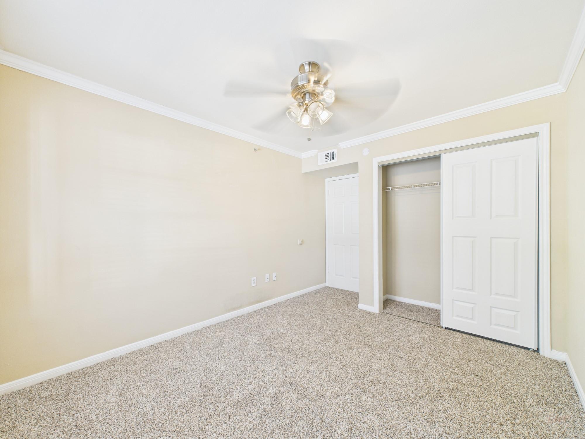 501 W 26th St # 116, Austin, TX 78705