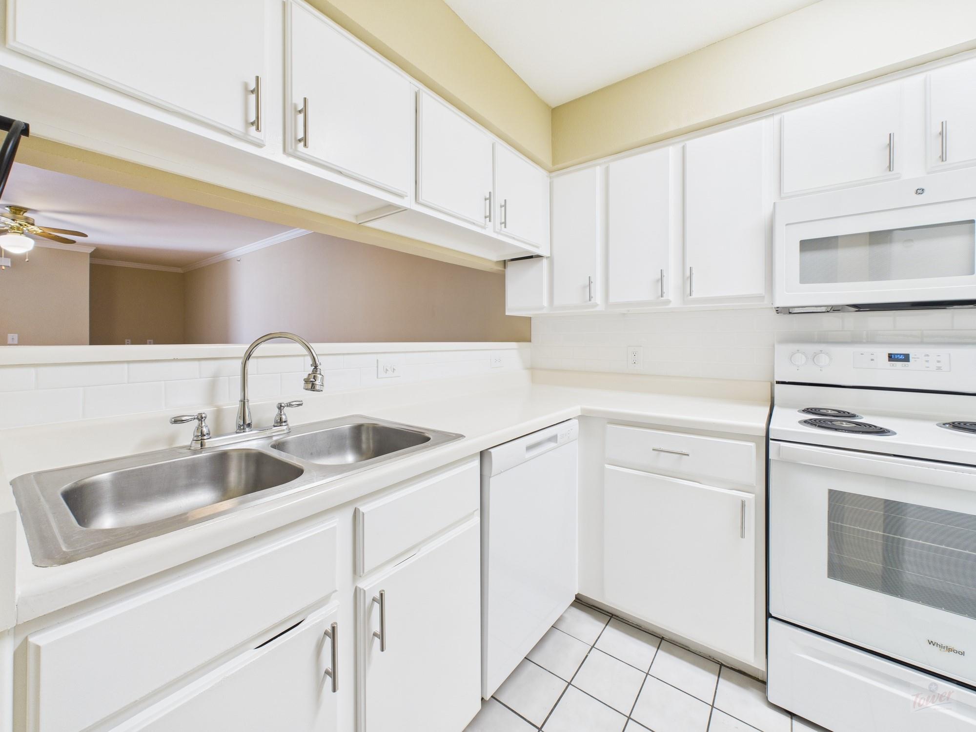 501 W 26th St # 116, Austin, TX 78705