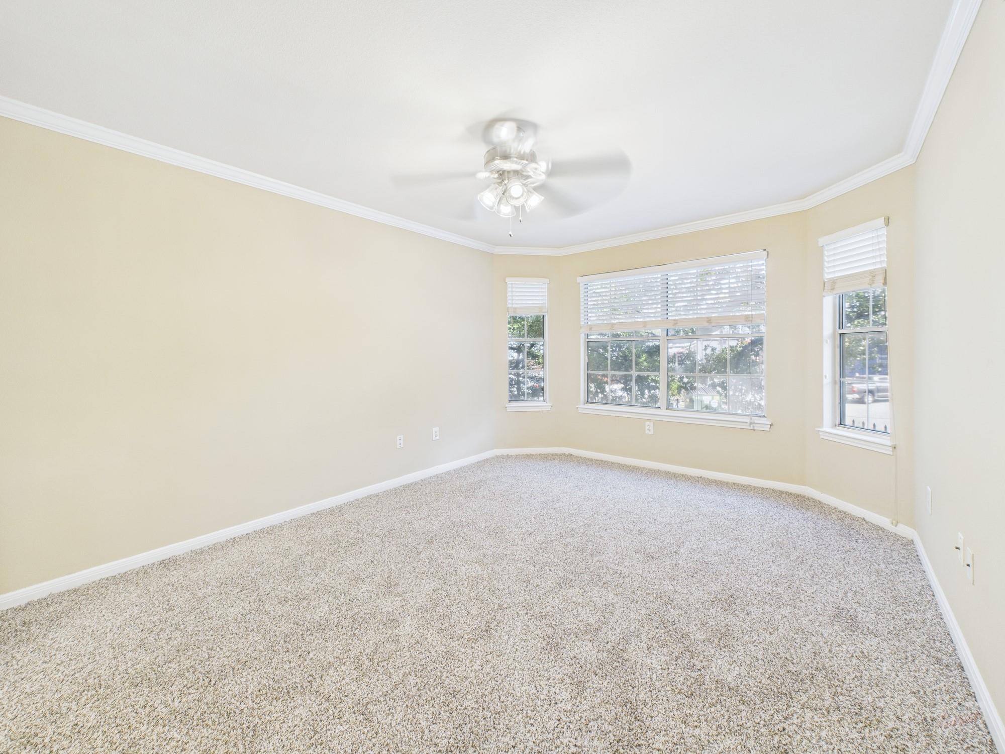 501 W 26th St # 116, Austin, TX 78705