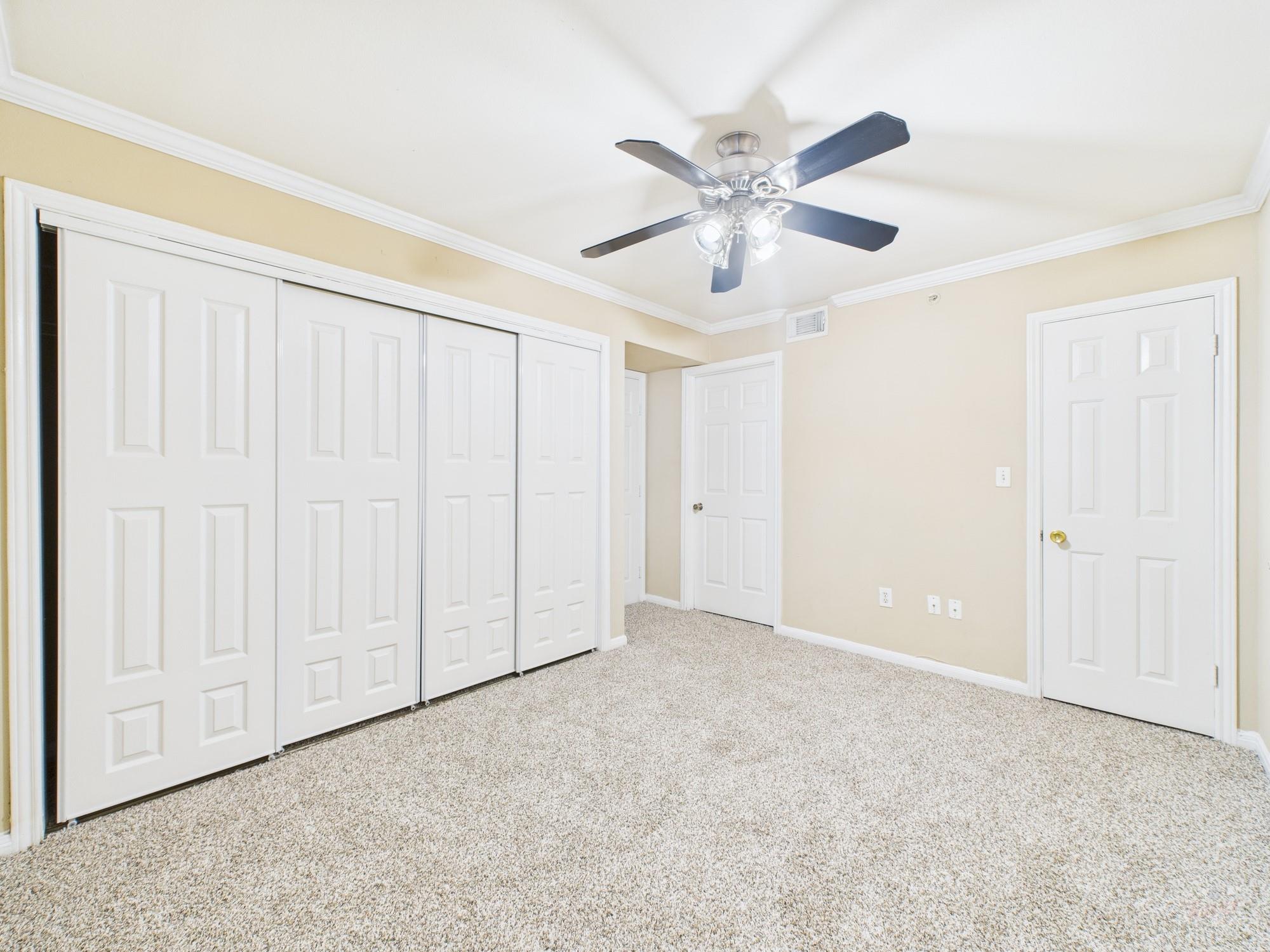 501 W 26th St # 116, Austin, TX 78705