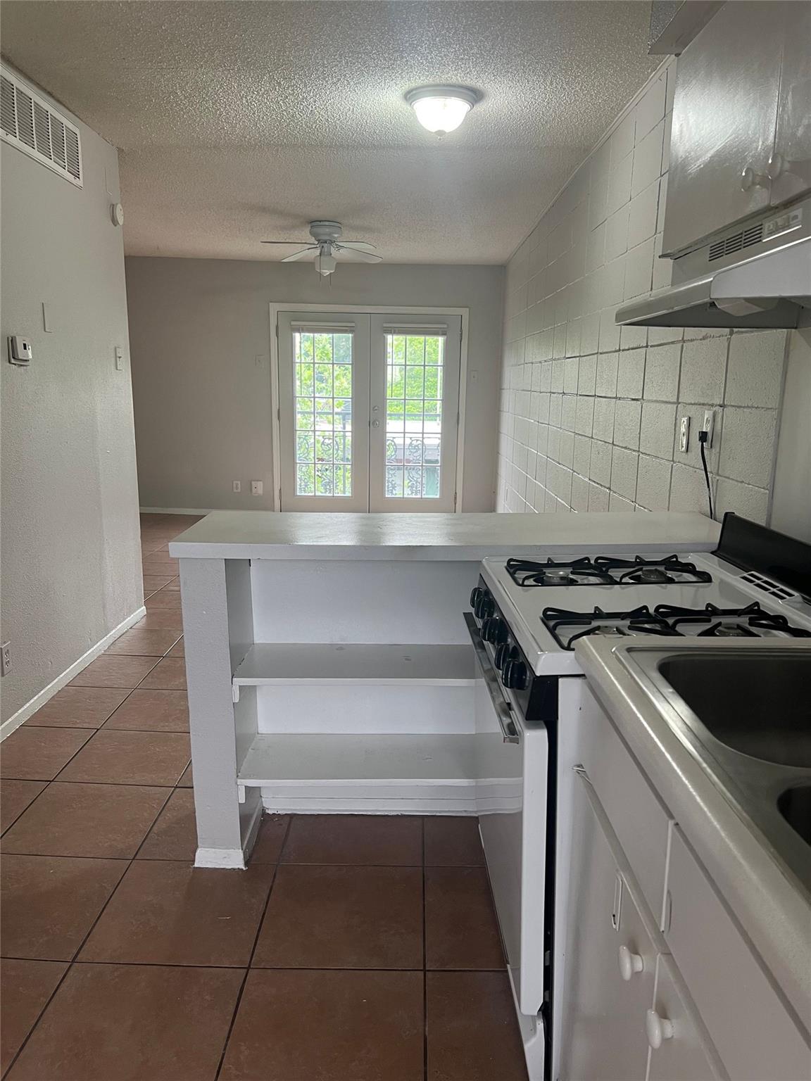 311 E 31 St # 308, Austin, TX 78705