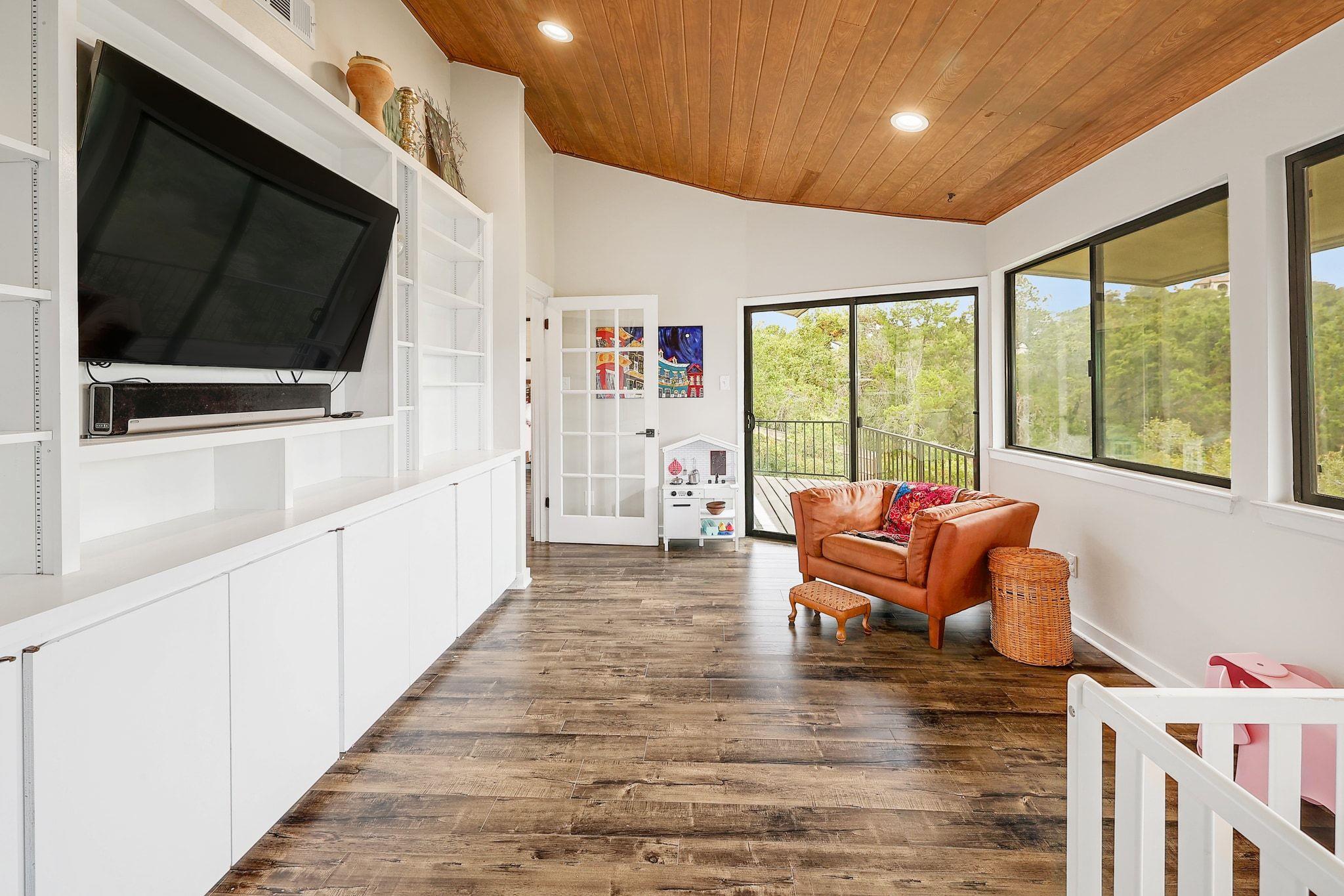 1500 Ridgecrest Dr, Austin, TX 78746