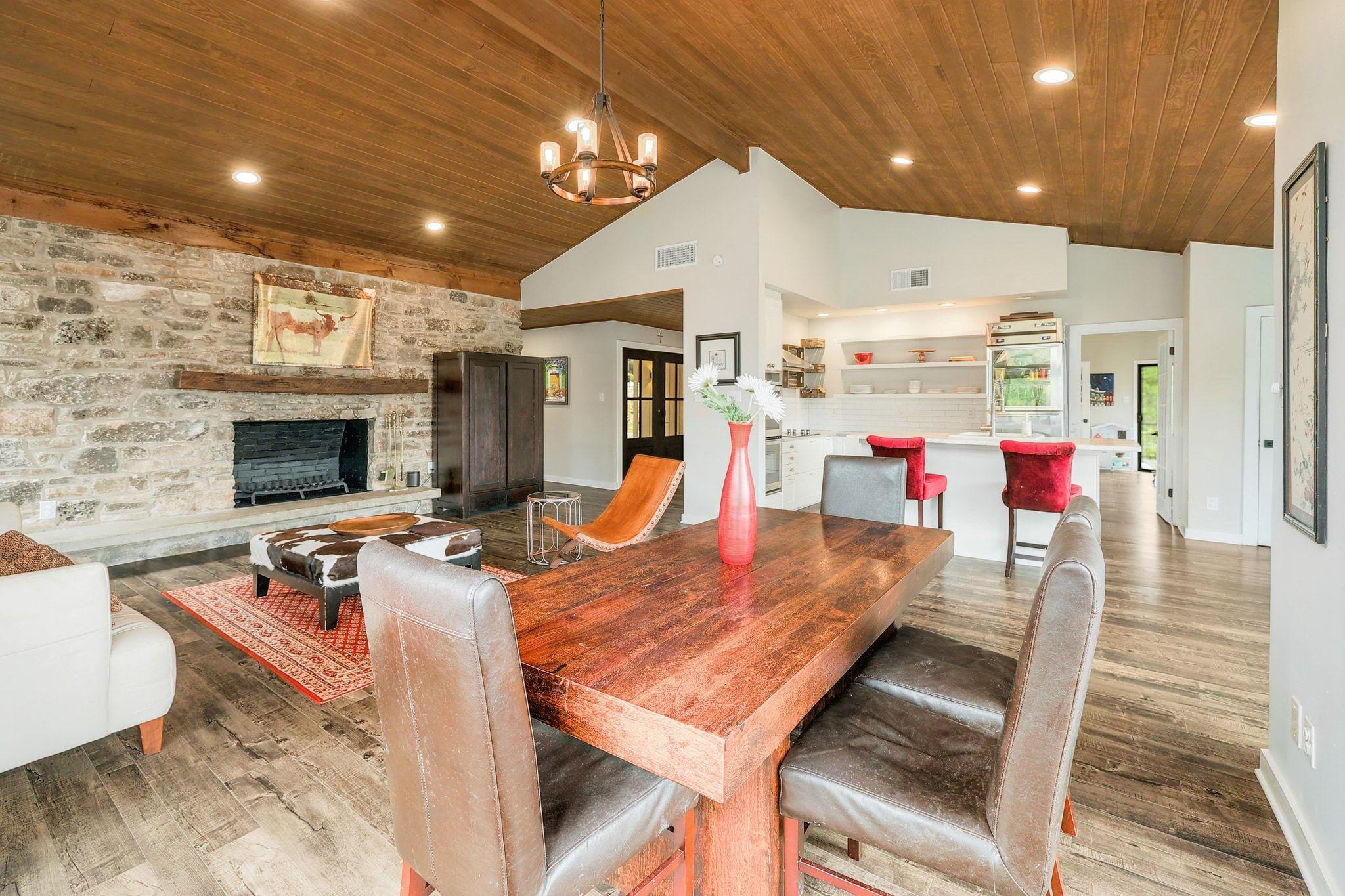 1500 Ridgecrest Dr, Austin, TX 78746