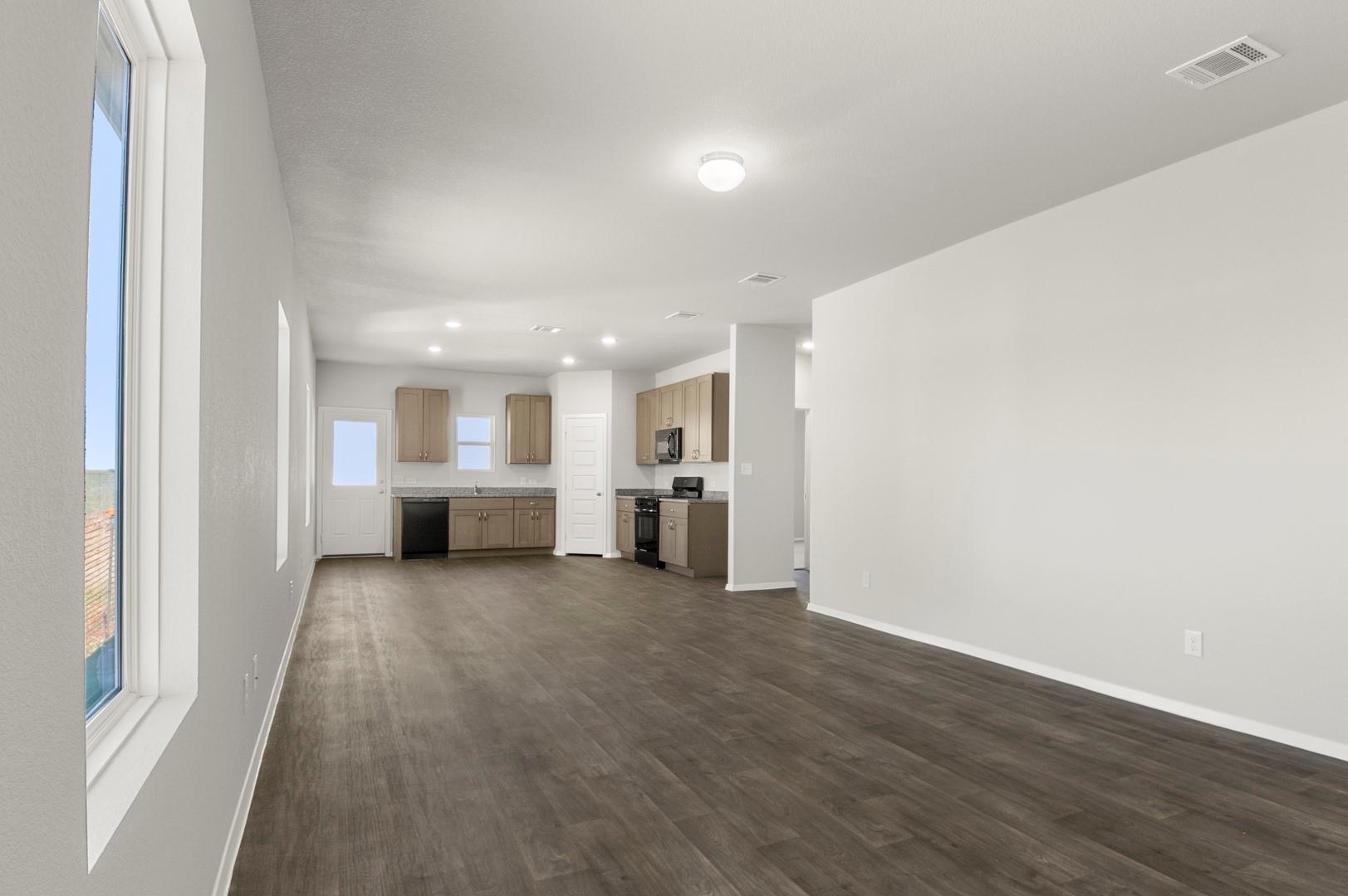 214 Cider Creek Dr, Elgin, TX 78621