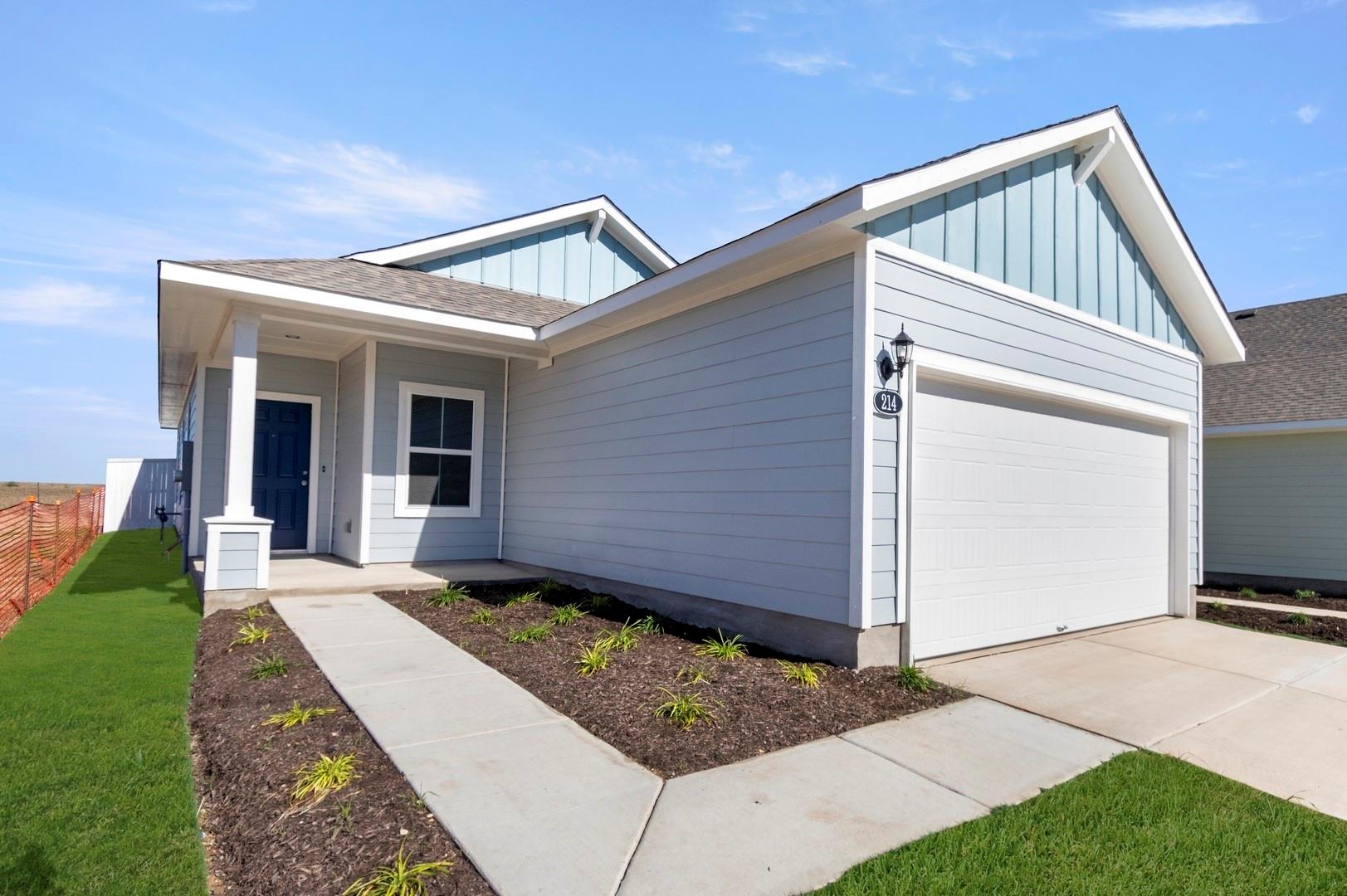 214 Cider Creek Dr, Elgin, TX 78621