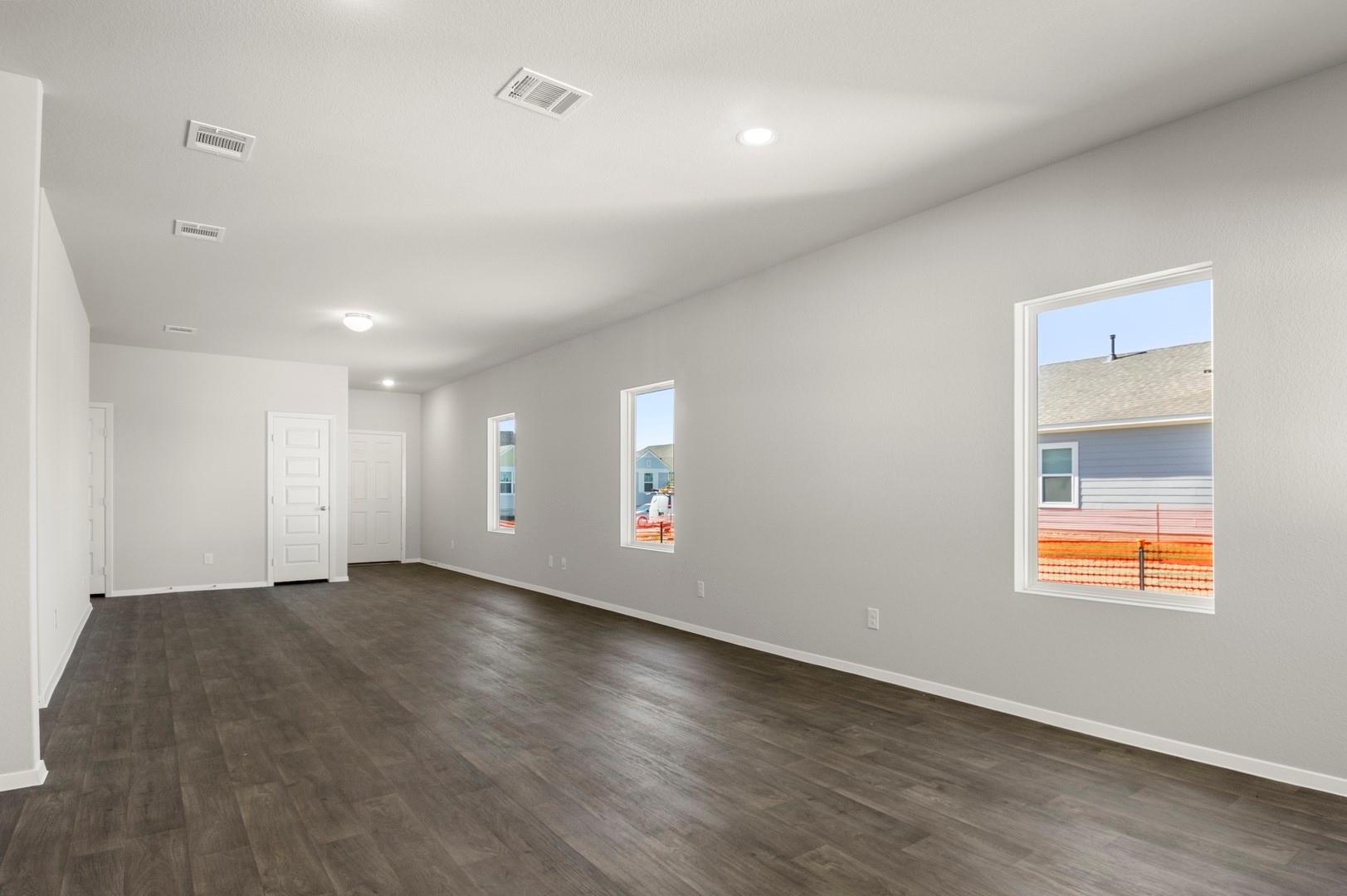 214 Cider Creek Dr, Elgin, TX 78621