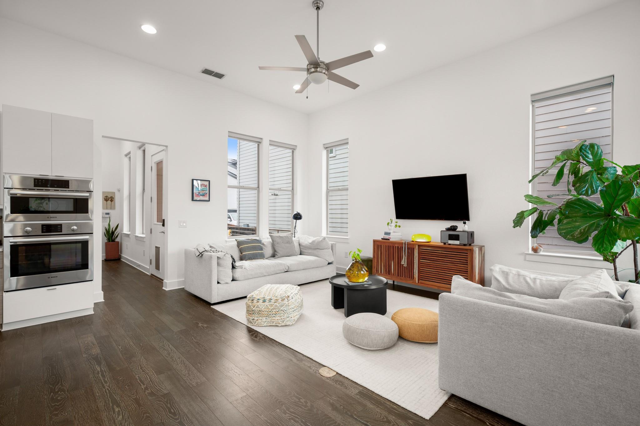 6013 Florencia Ln, Austin, TX 78724