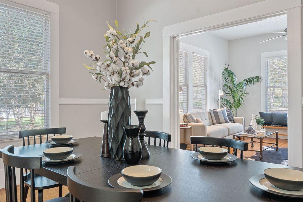 909 Hudgins St, Smithville, TX 78957