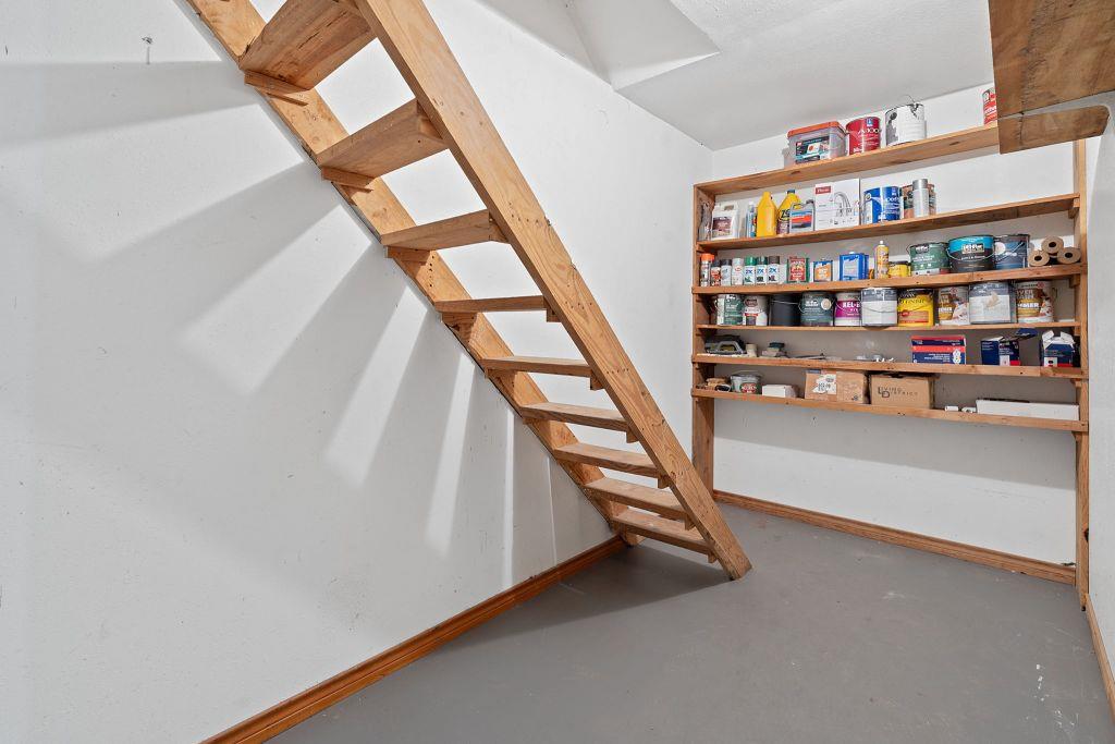 909 Hudgins St, Smithville, TX 78957