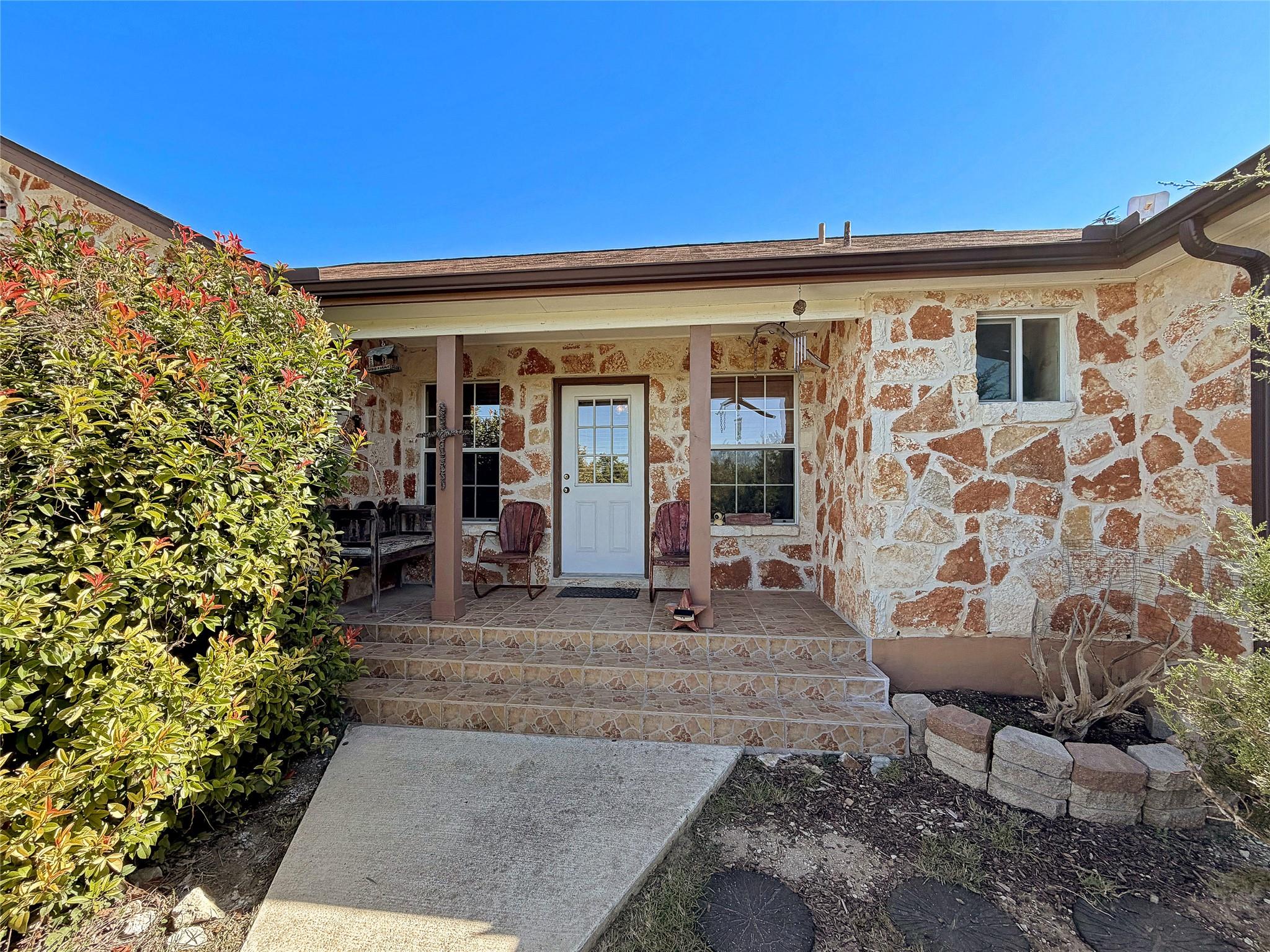 1157 Lasso Loop, Canyon Lake, TX 78133