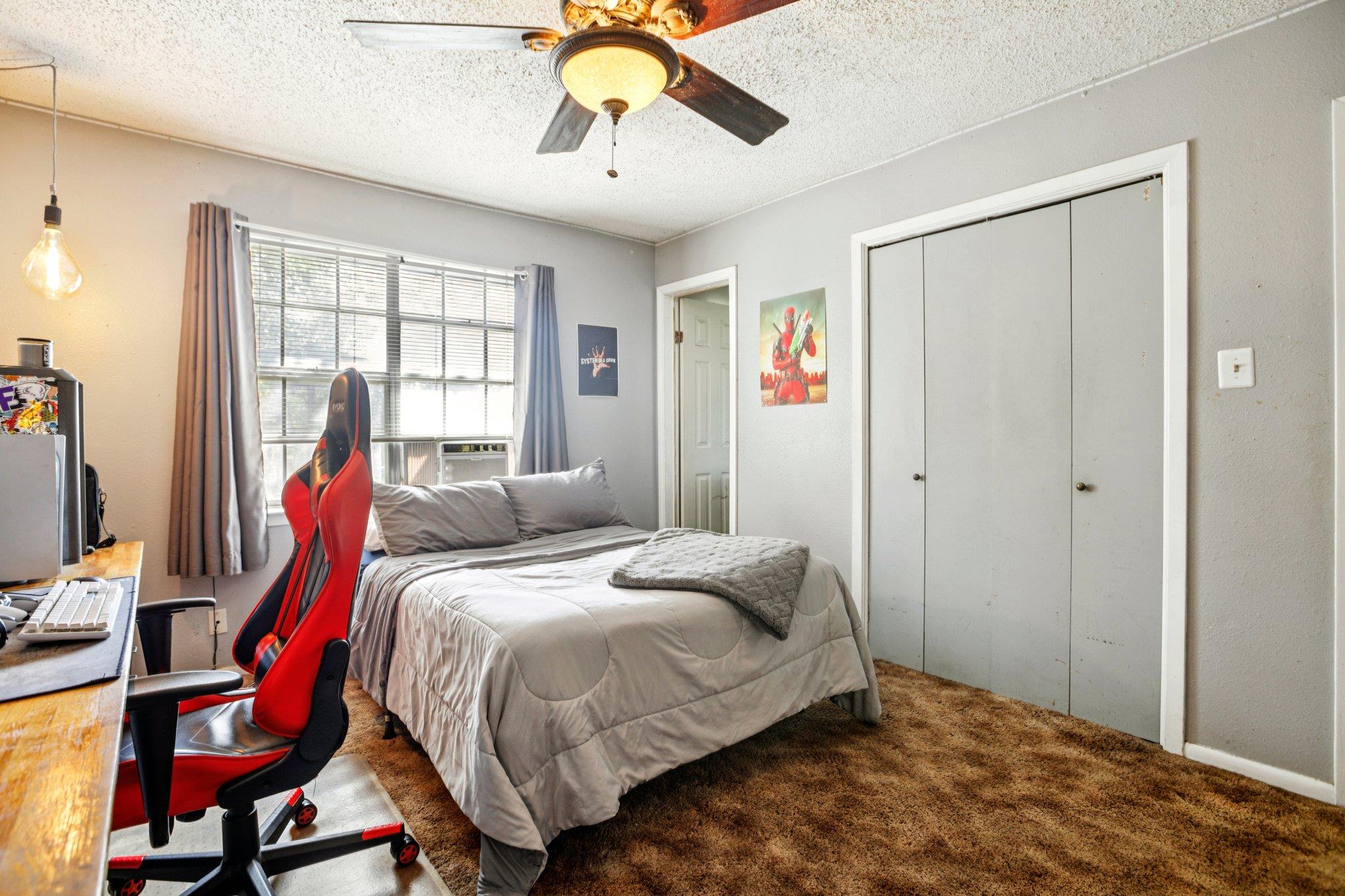 208 E Tomlinson St, Florence, TX 76527