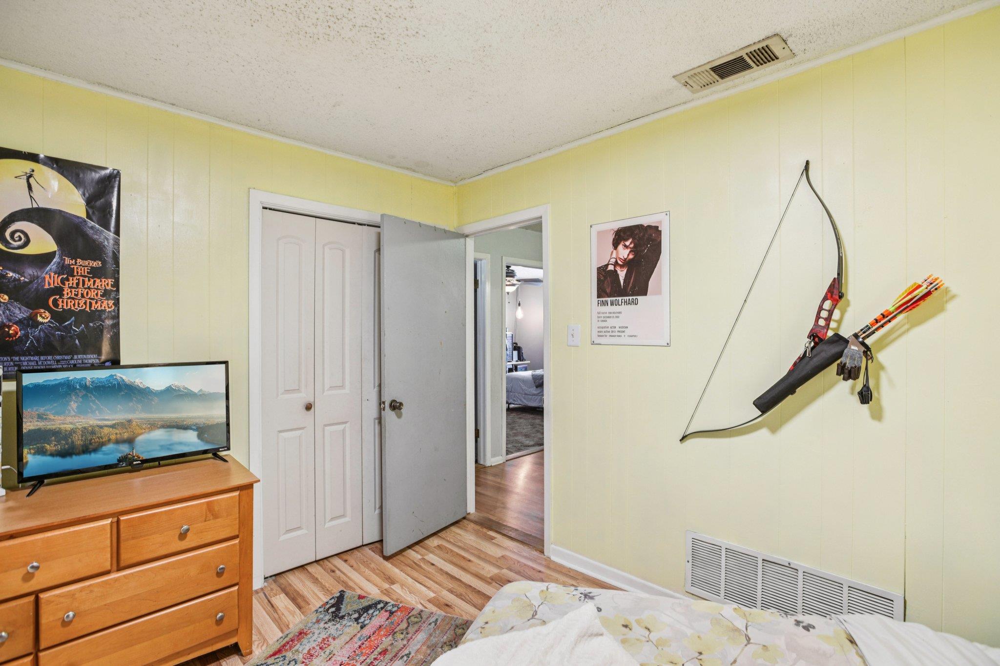 208 E Tomlinson St, Florence, TX 76527