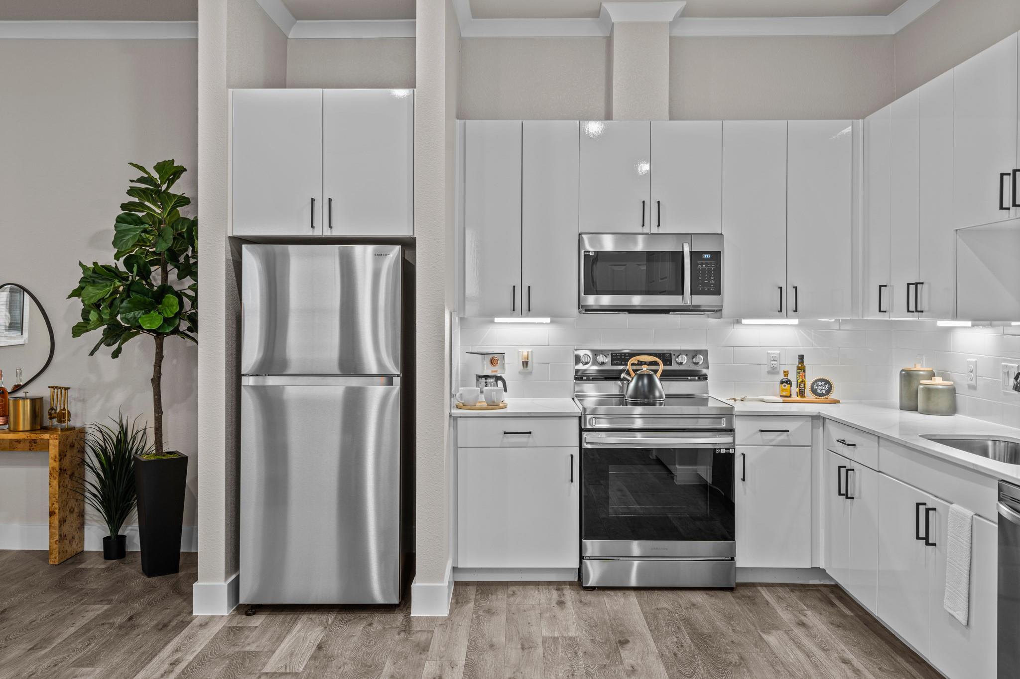 865 Limmer Loop # 163, Hutto, TX 78634