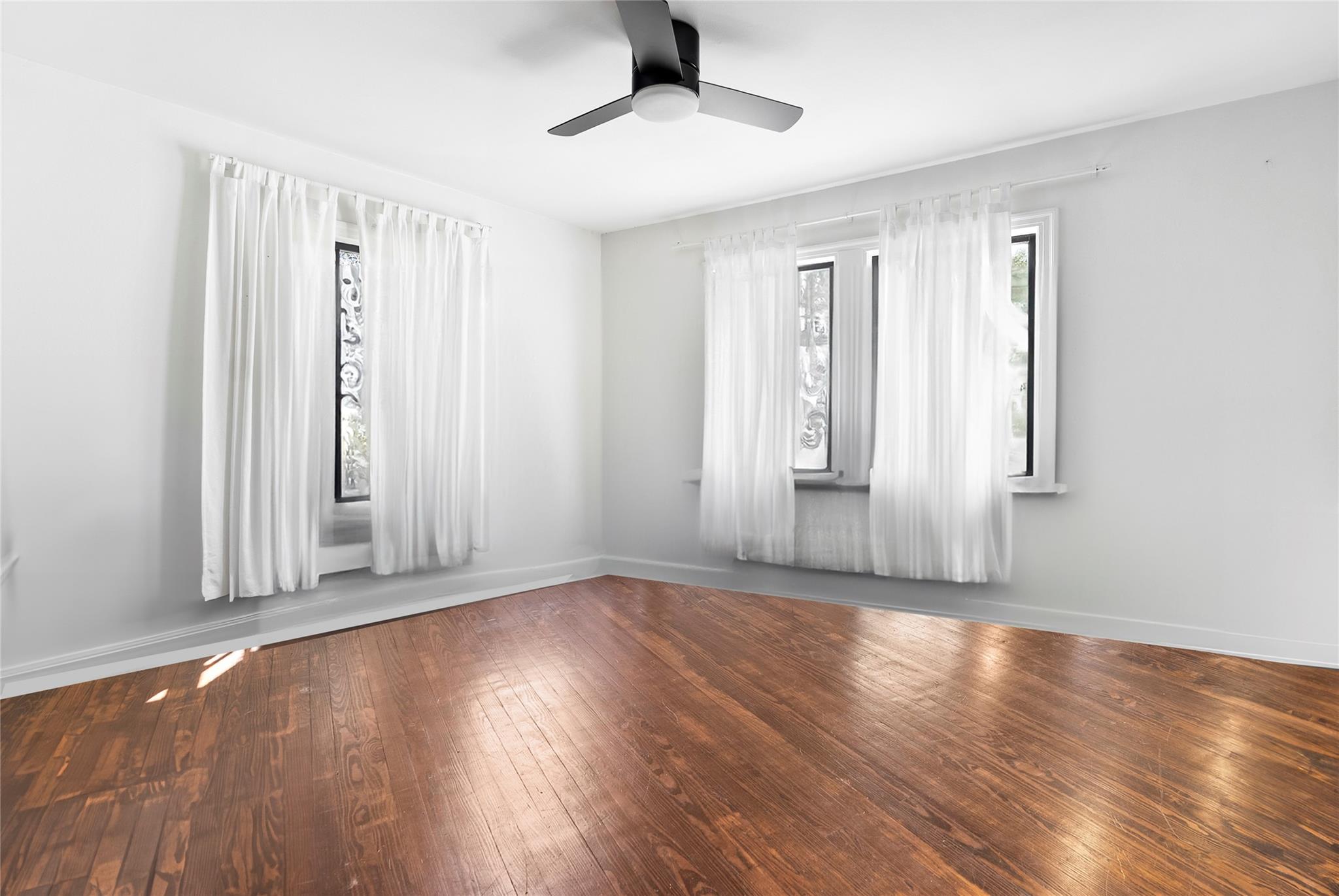 517 N Avenue F, Elgin, TX 78621