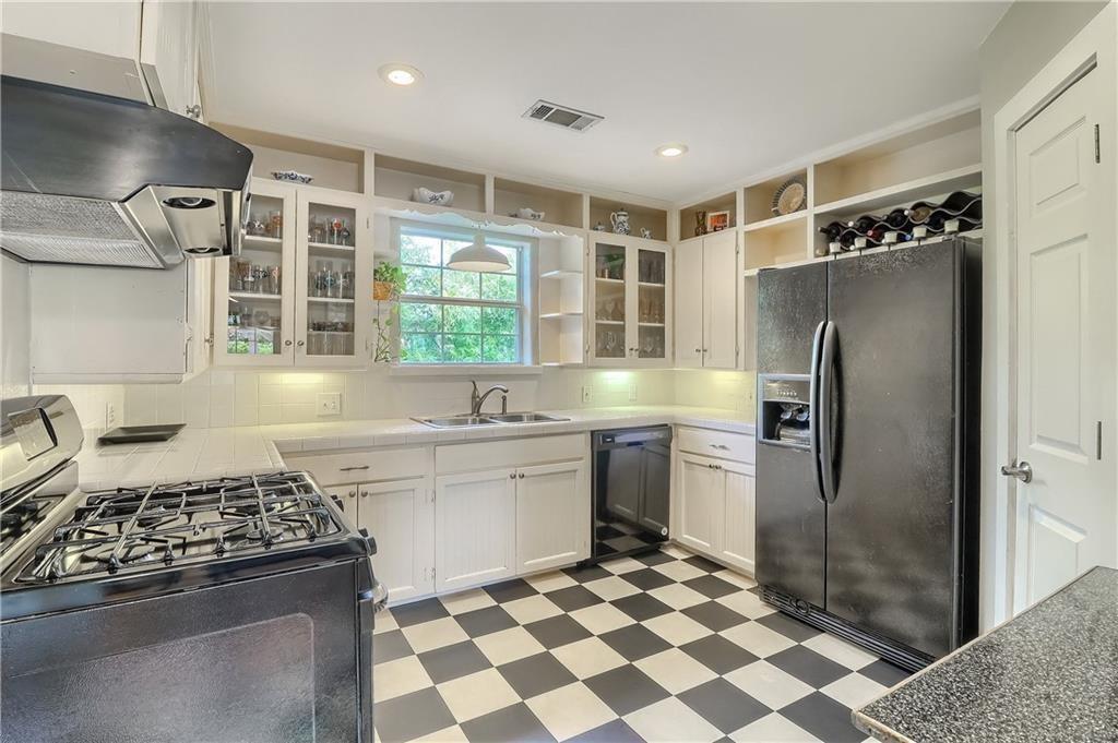 1504 Hillmont St, Austin, TX 78704