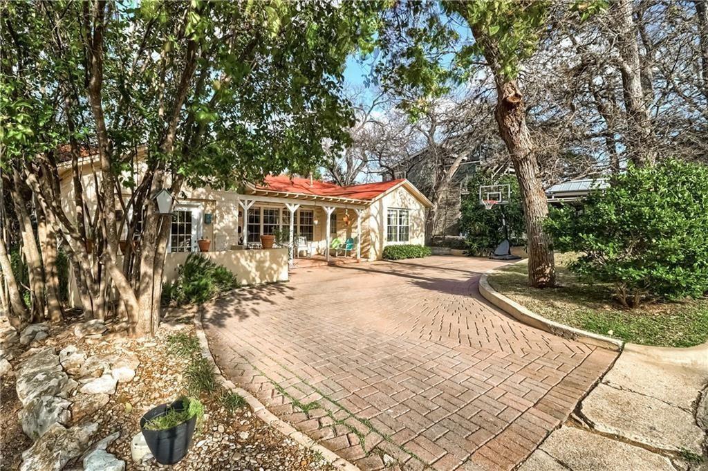 1504 Hillmont St, Austin, TX 78704
