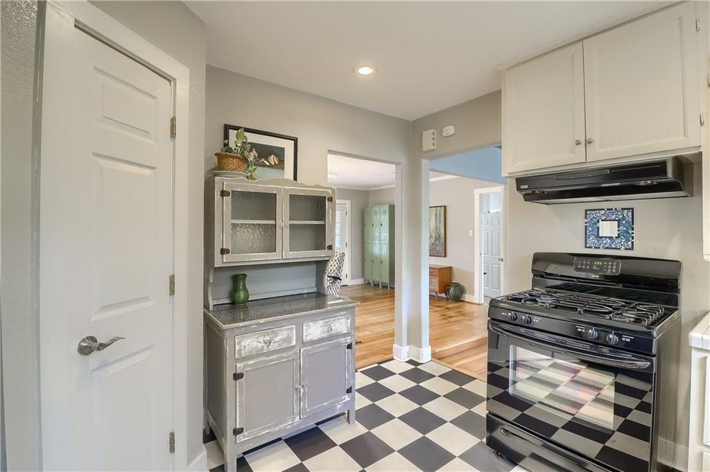 1504 Hillmont St, Austin, TX 78704