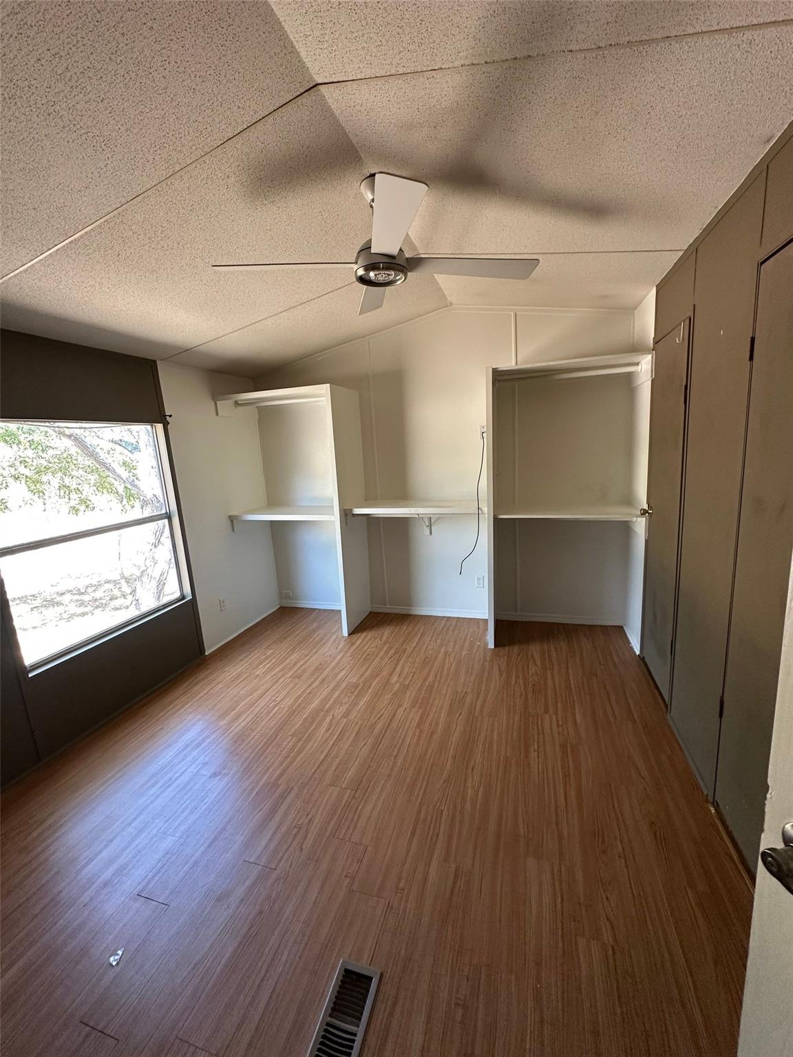 156 Bullfrog Holler Rd, Dale, TX 78616