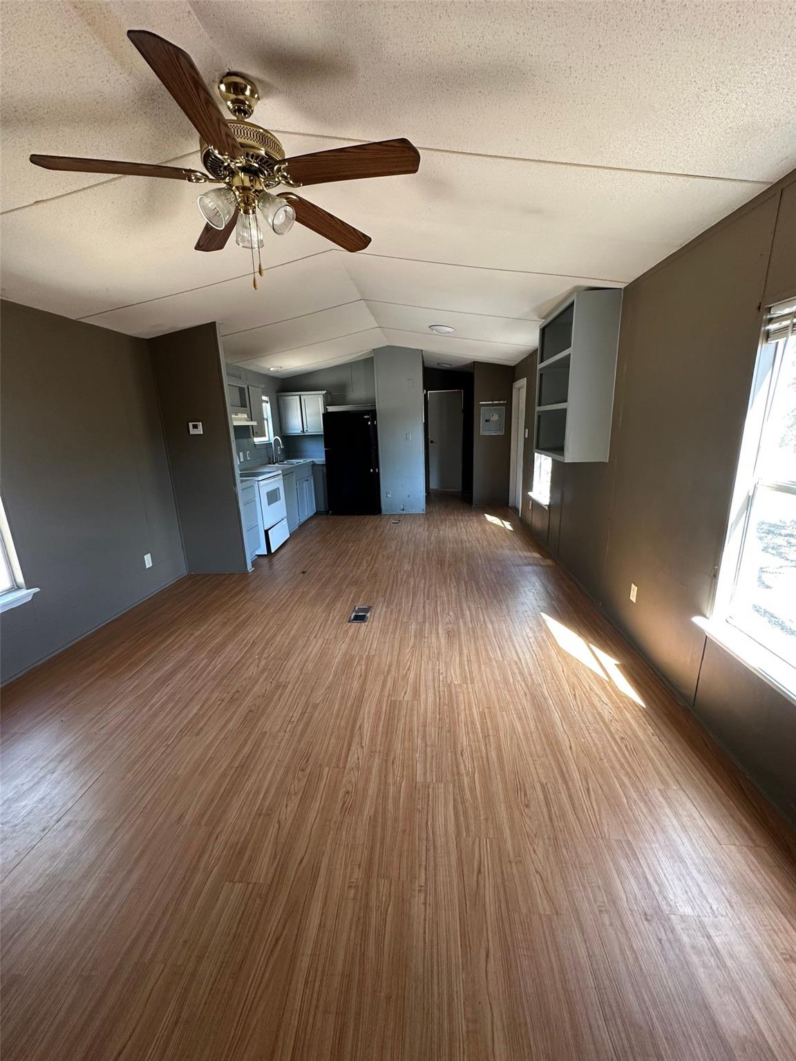 156 Bullfrog Holler Rd, Dale, TX 78616