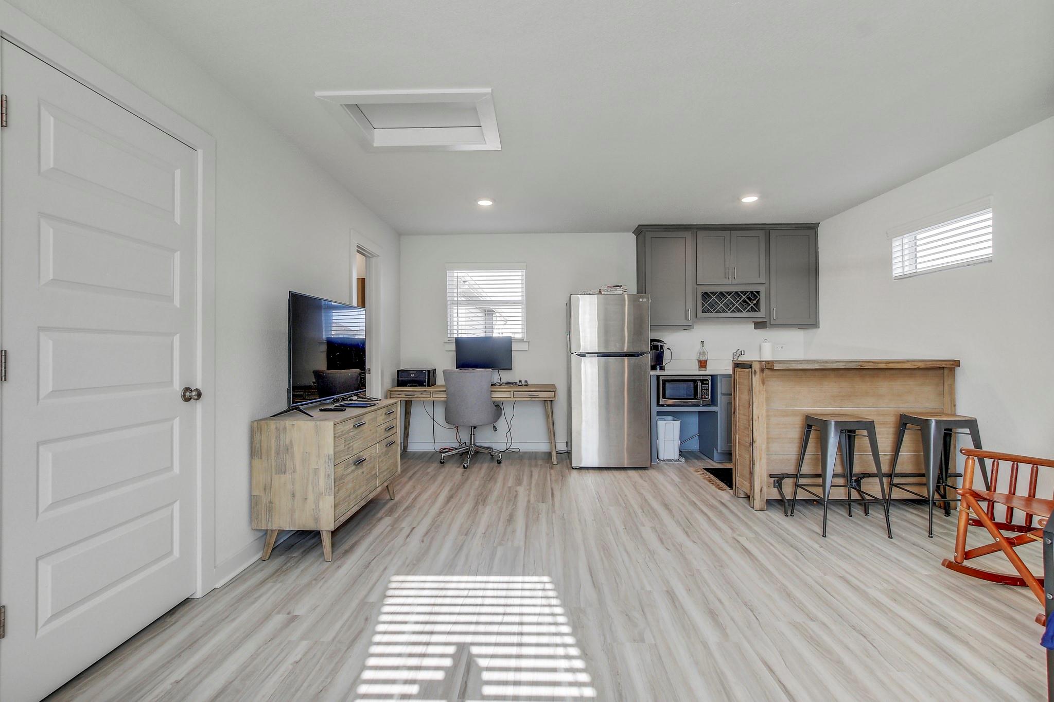 223 Garner Dr, Kyle, TX 78640