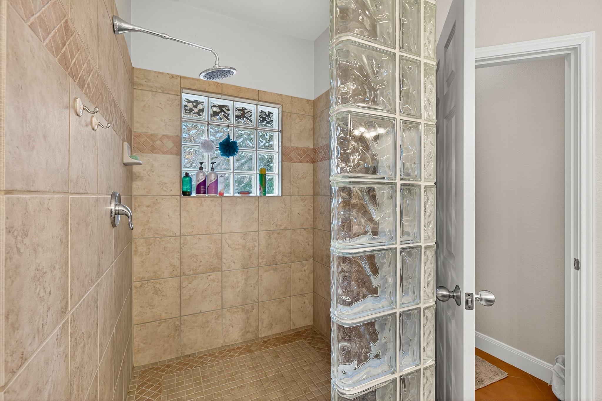 518 Morgan Creek Dr, Burnet, TX 78611