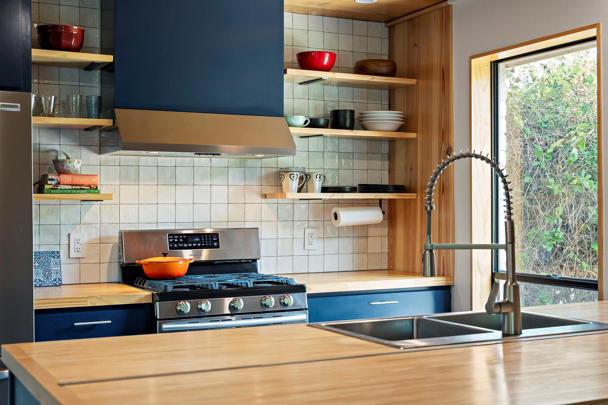 6101 Bridlington Cir, Austin, TX 78745