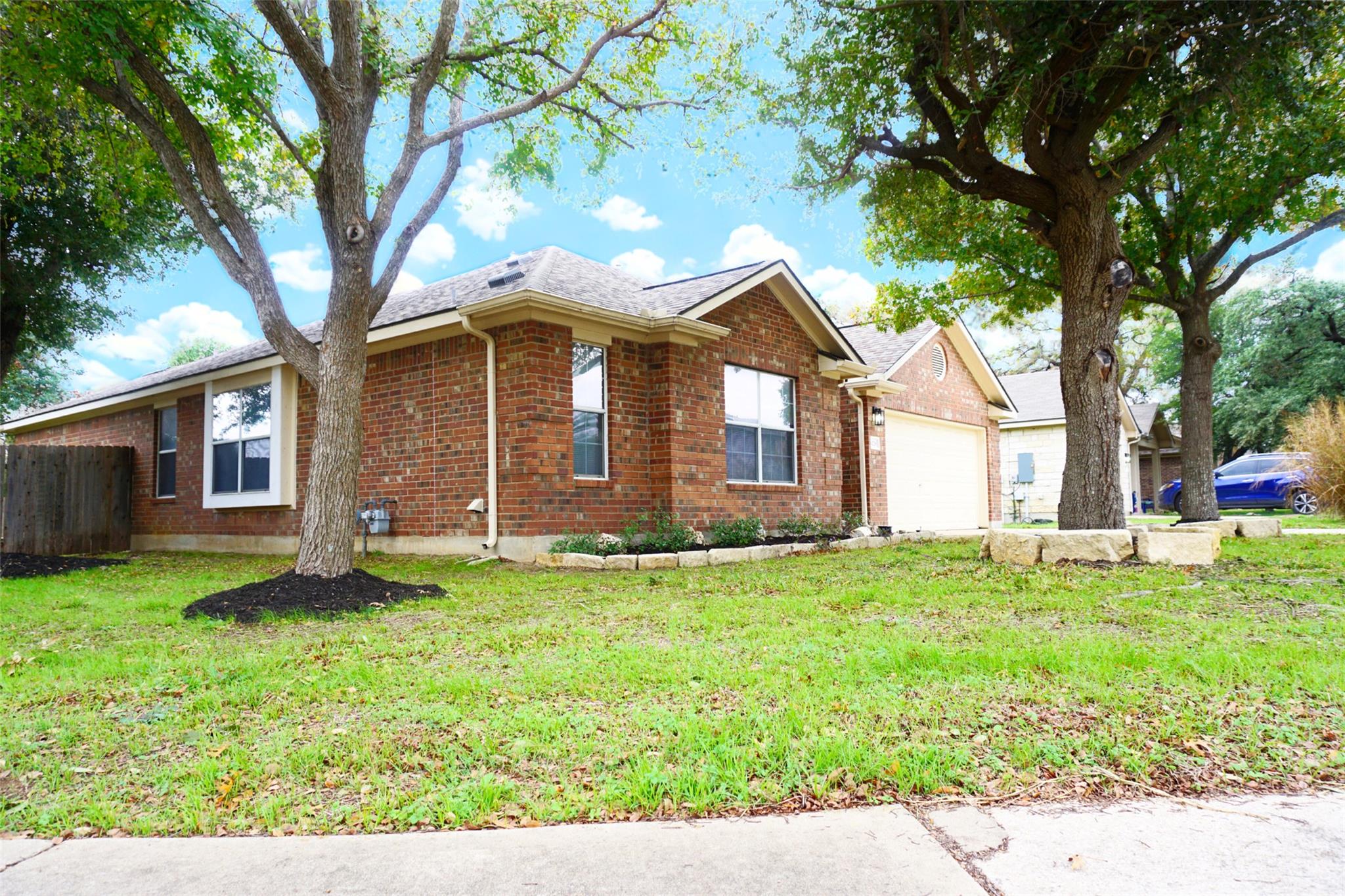 1028 Downridge Dr, Leander, TX 78641