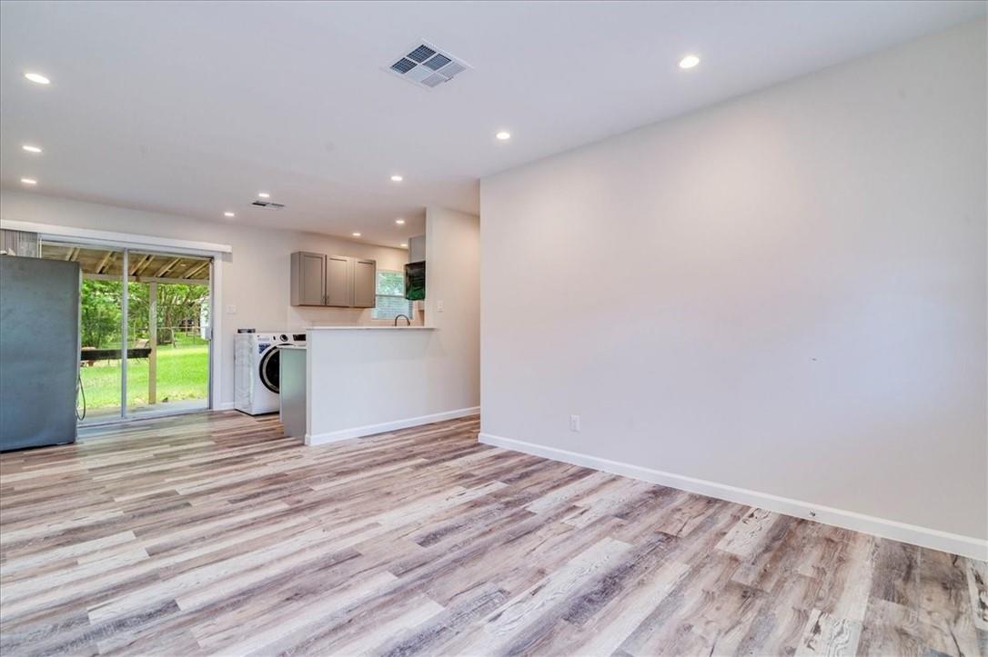 1800 Forestglade Dr, Austin, TX 78745