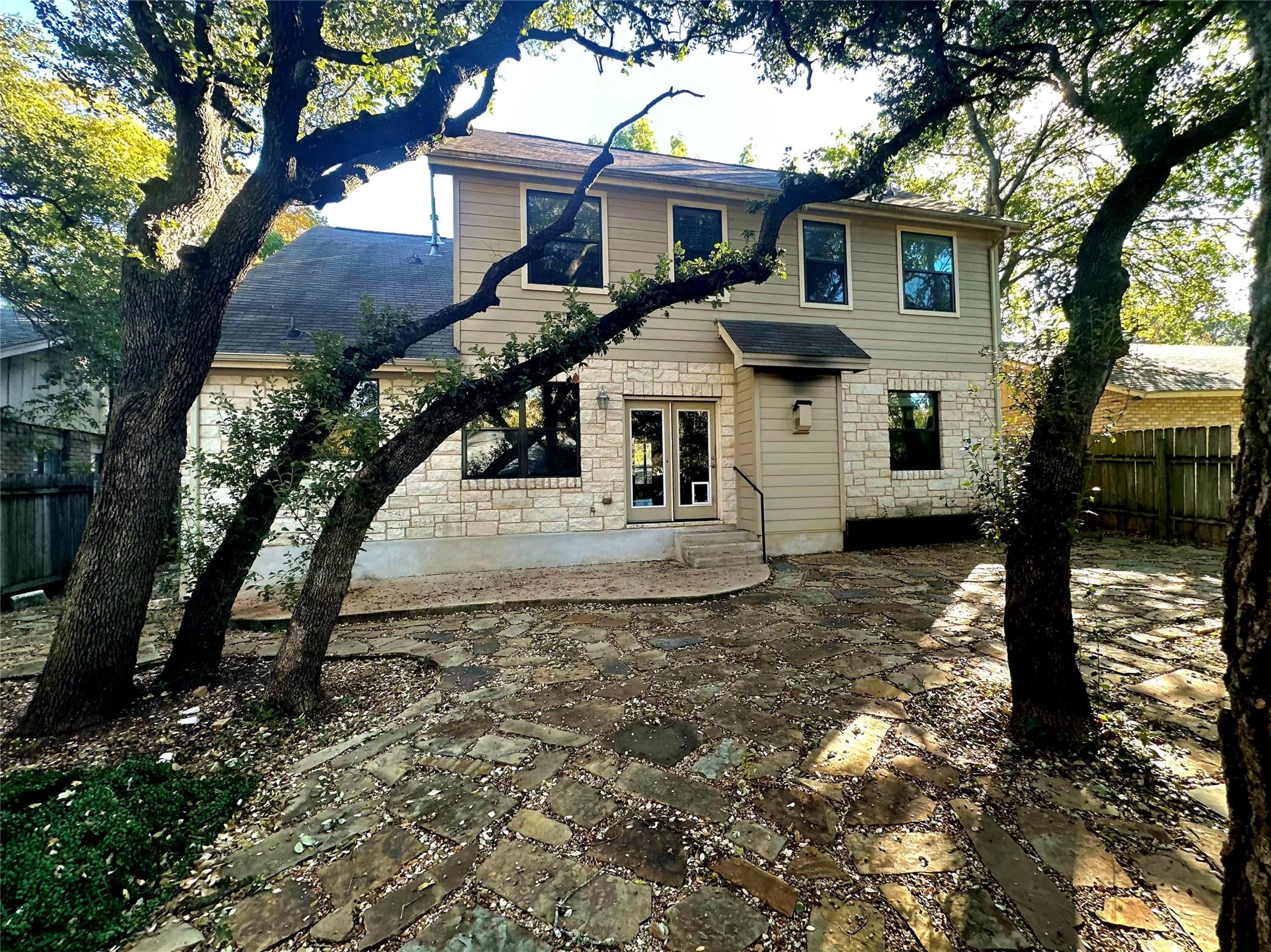 10104 Missel Thrush Dr, Austin, TX 78750