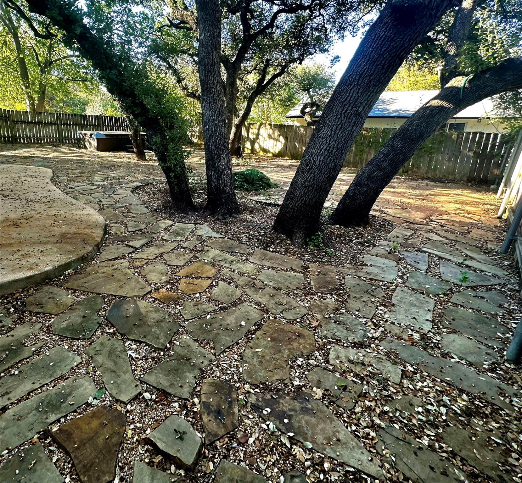 10104 Missel Thrush Dr, Austin, TX 78750