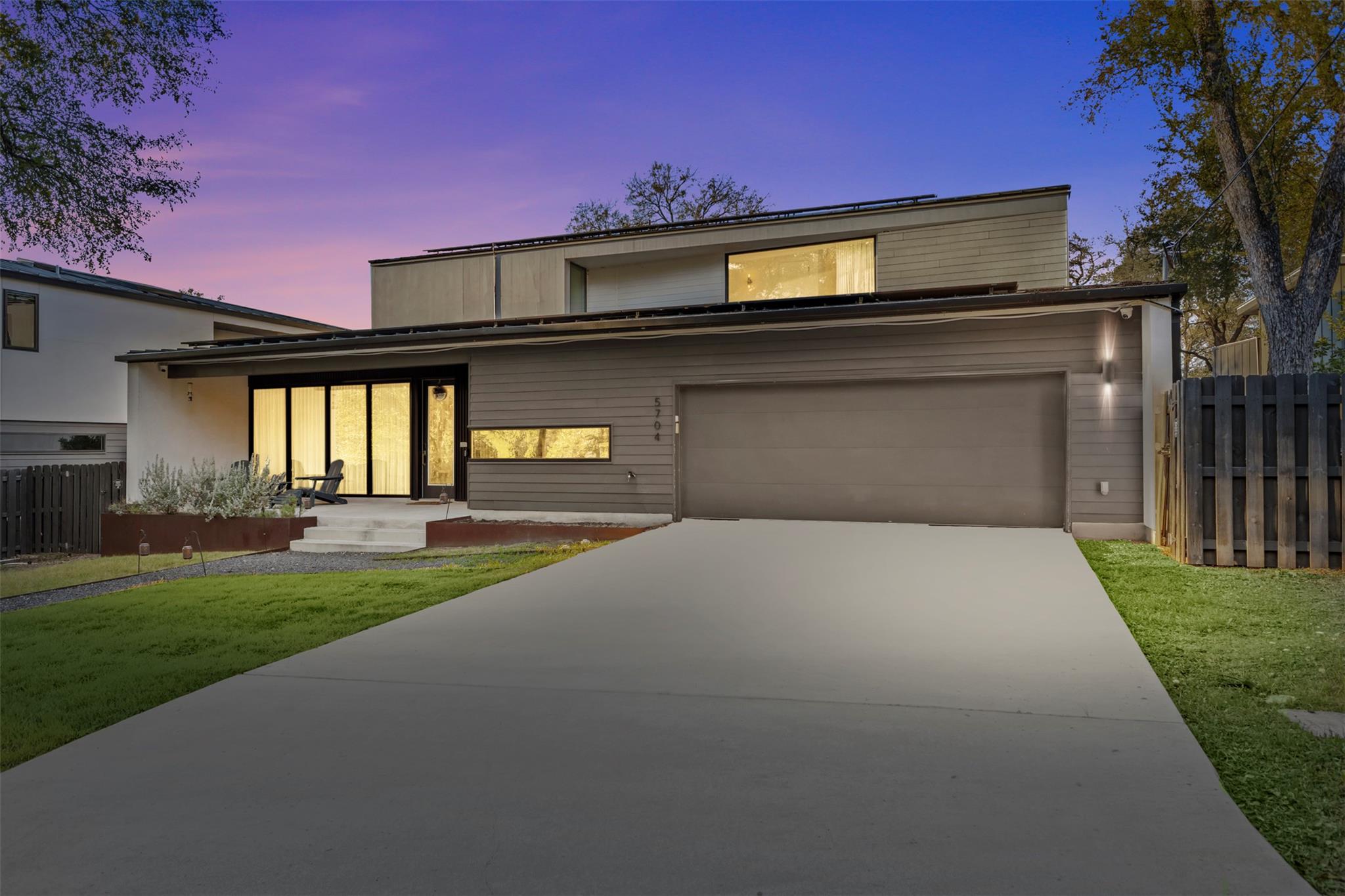 5704 Driftwood Dr, Austin, TX 78731