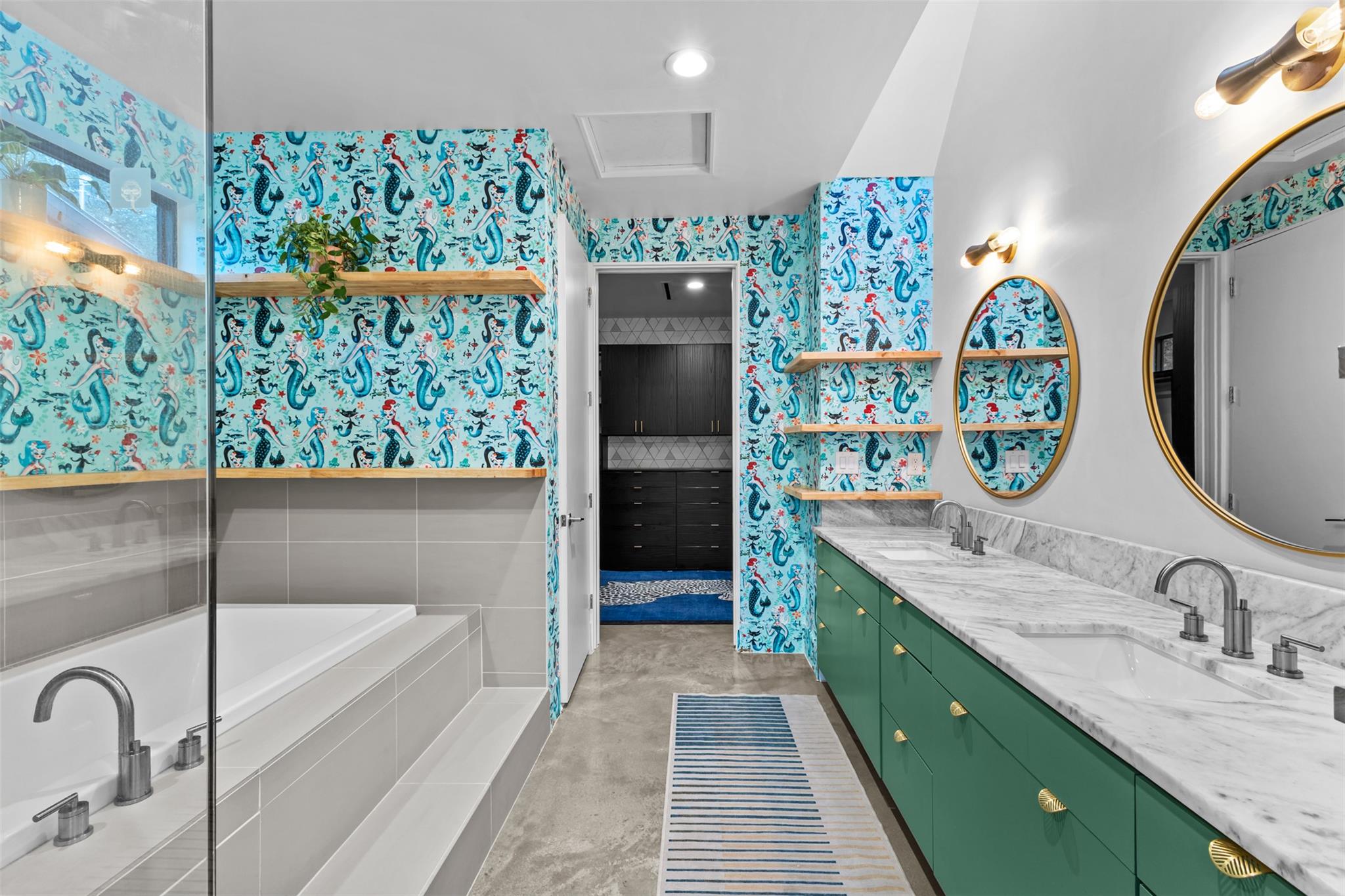 5704 Driftwood Dr, Austin, TX 78731