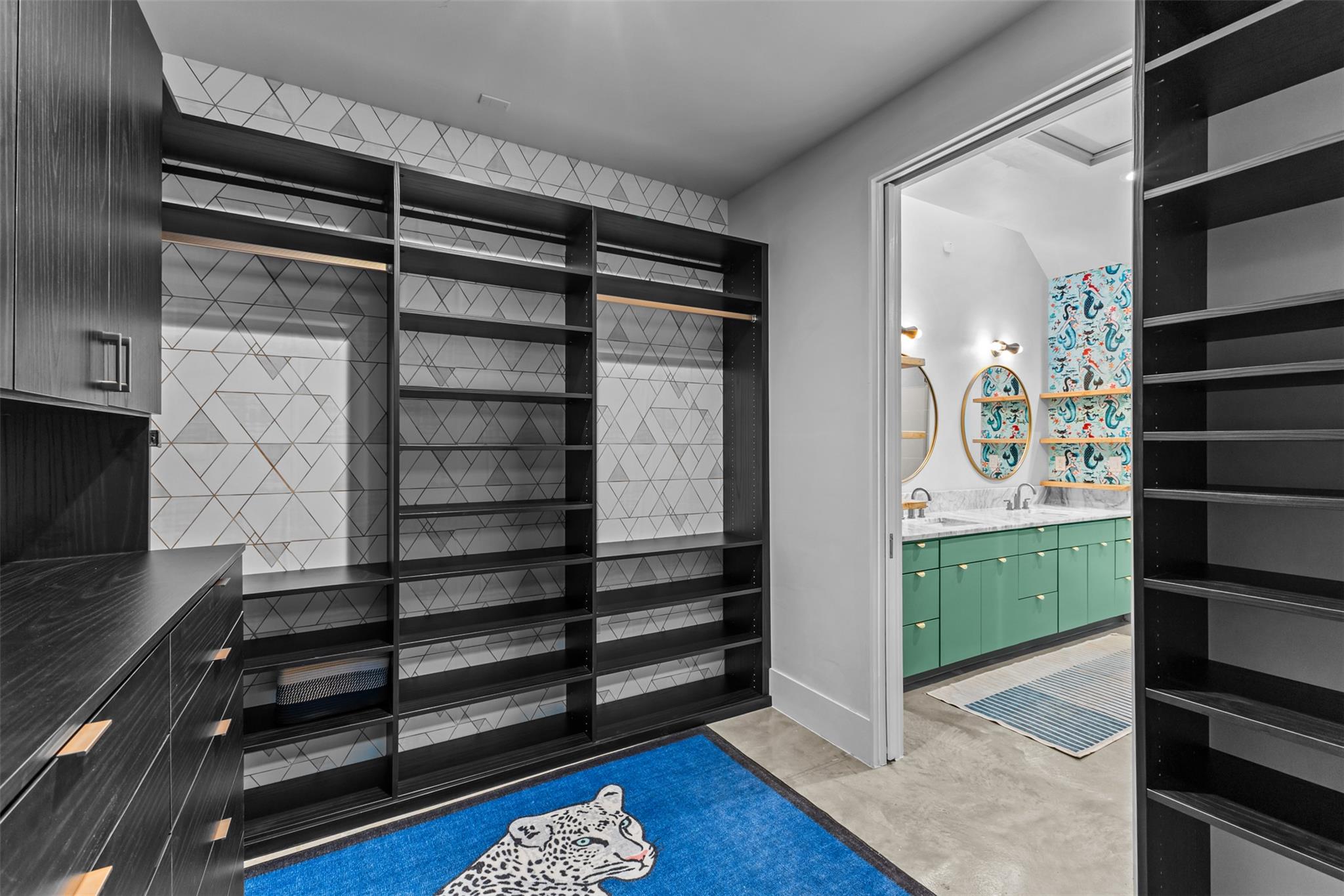 5704 Driftwood Dr, Austin, TX 78731