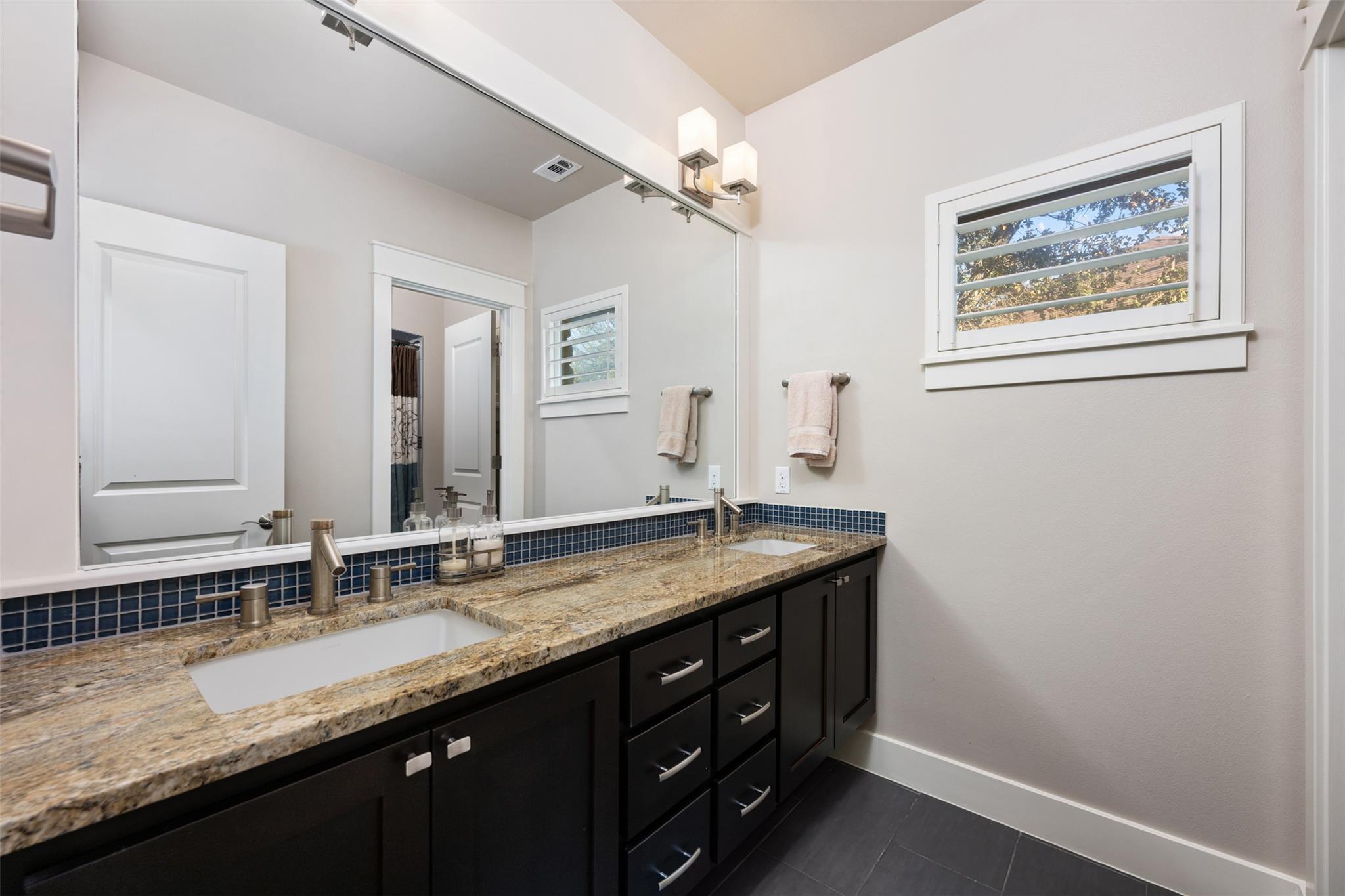 6009 Woodcrest Dr, Austin, TX 78759