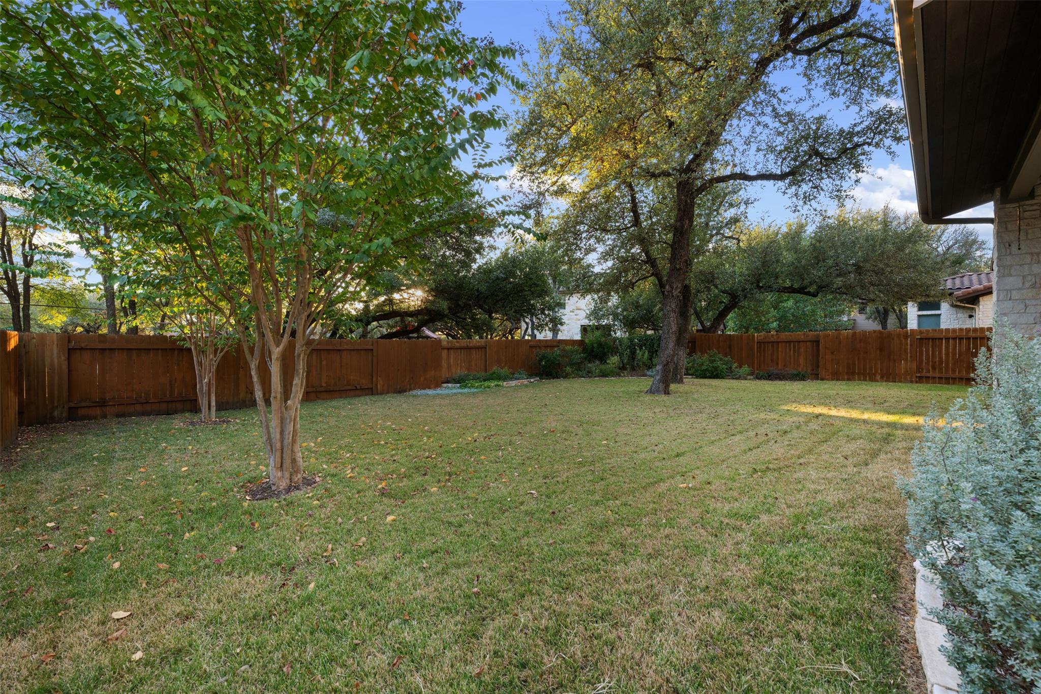 6009 Woodcrest Dr, Austin, TX 78759