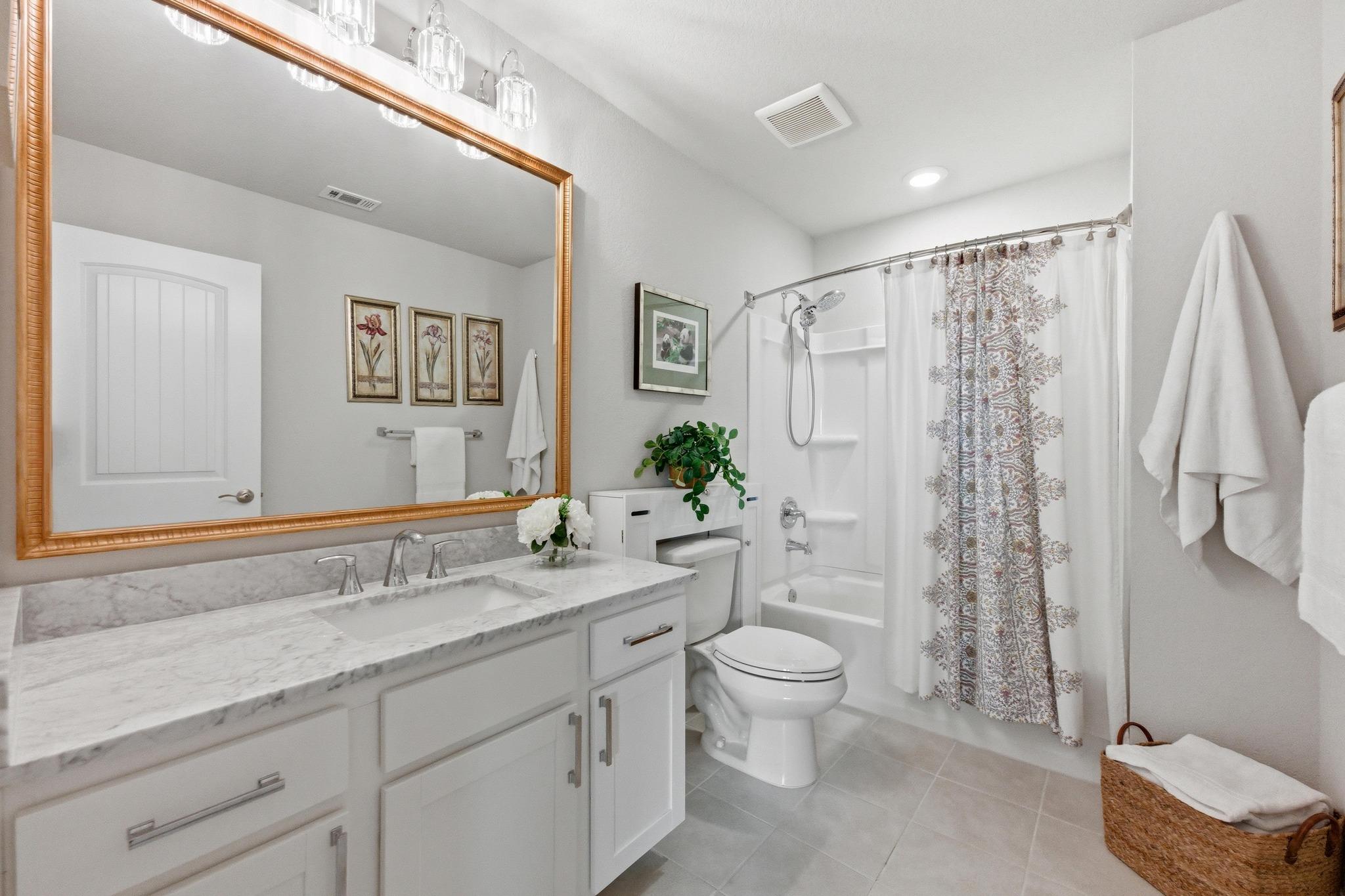 323 Blackbear Dr, Hutto, TX 78634