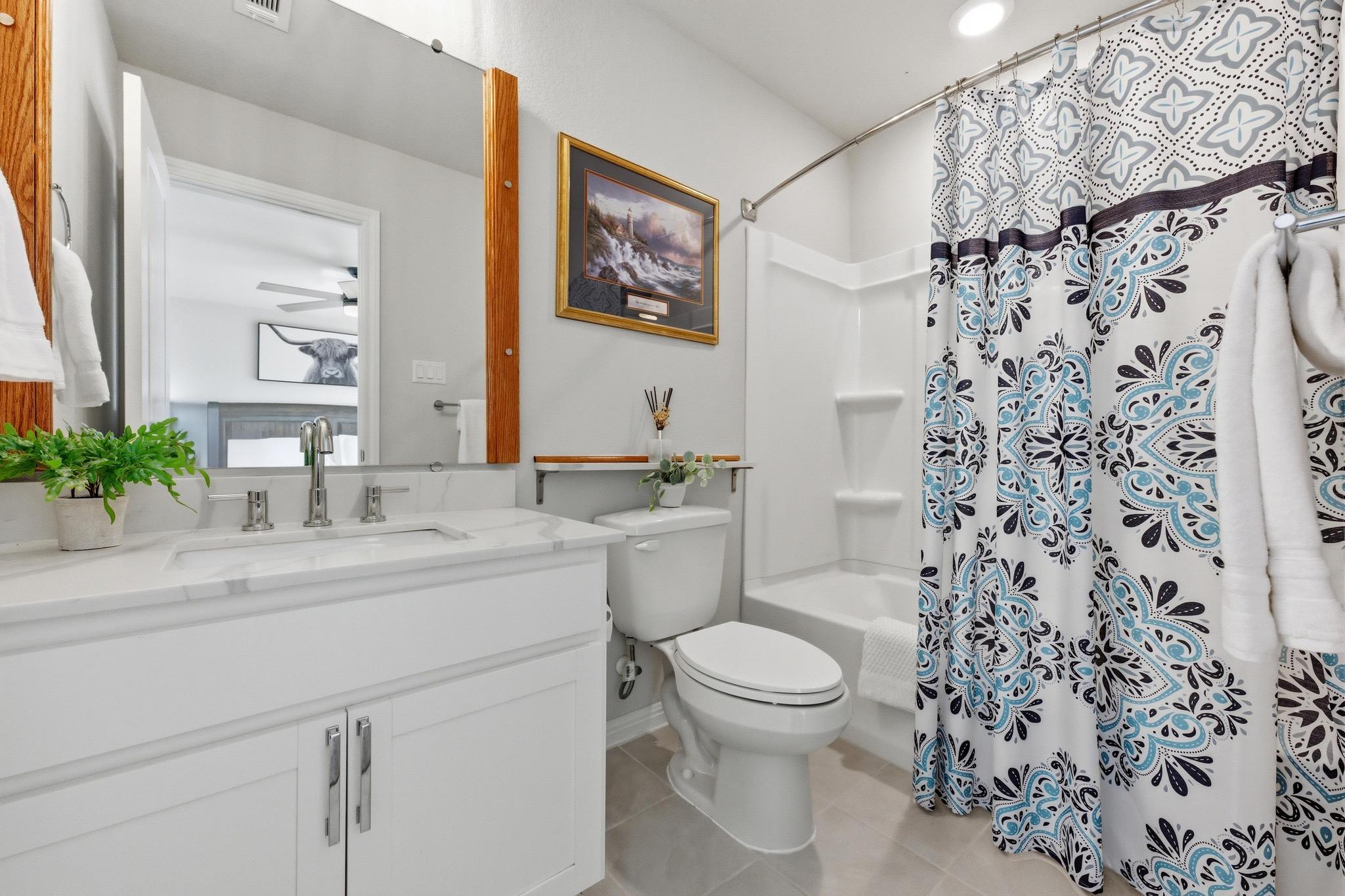 323 Blackbear Dr, Hutto, TX 78634