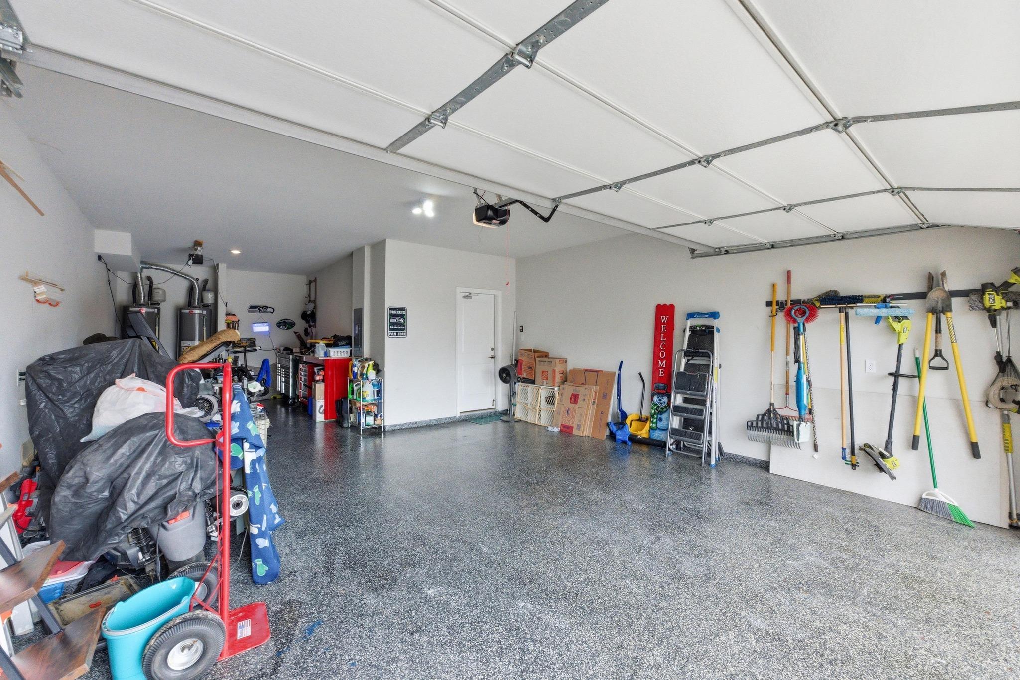 323 Blackbear Dr, Hutto, TX 78634