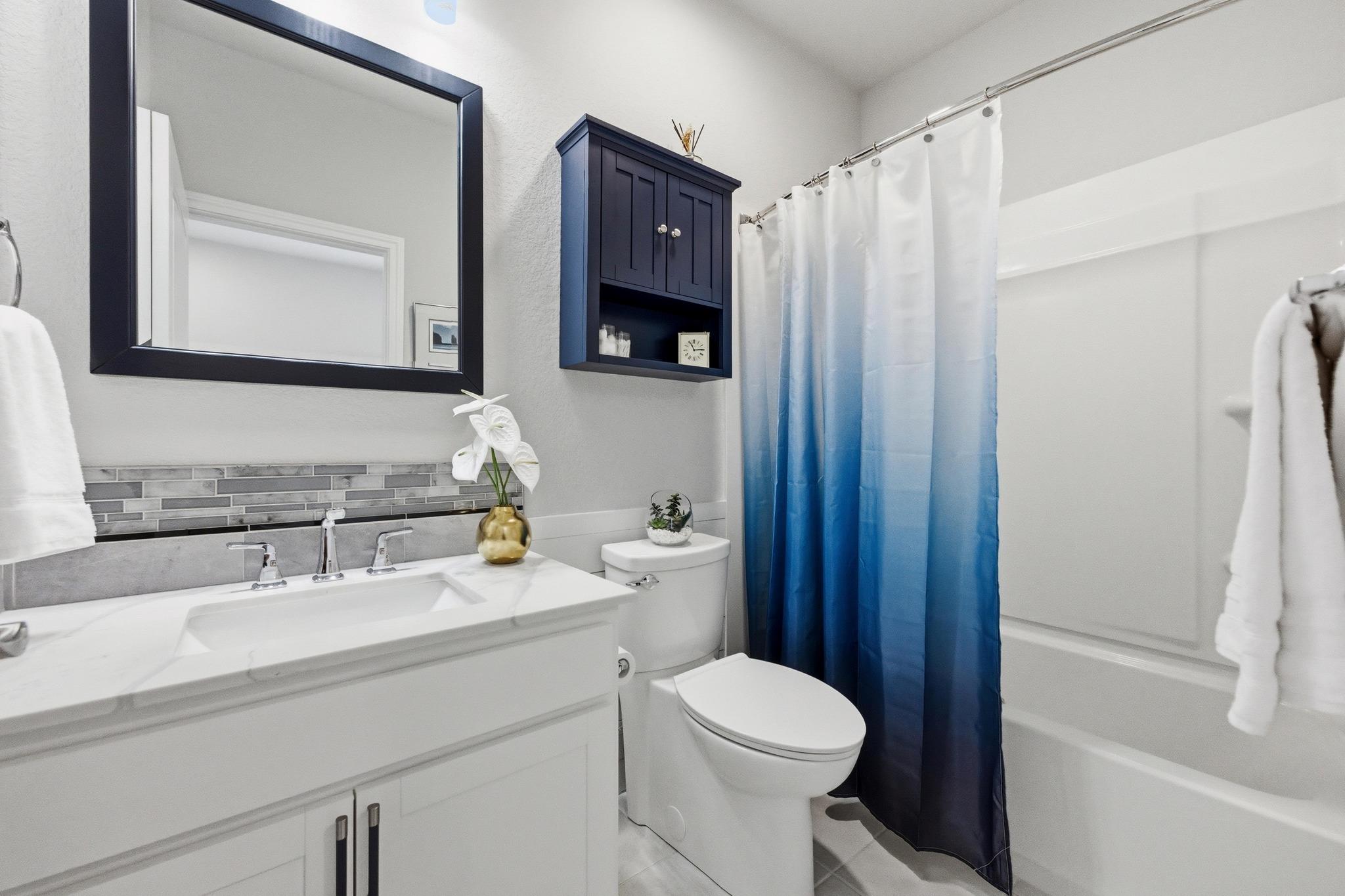 323 Blackbear Dr, Hutto, TX 78634