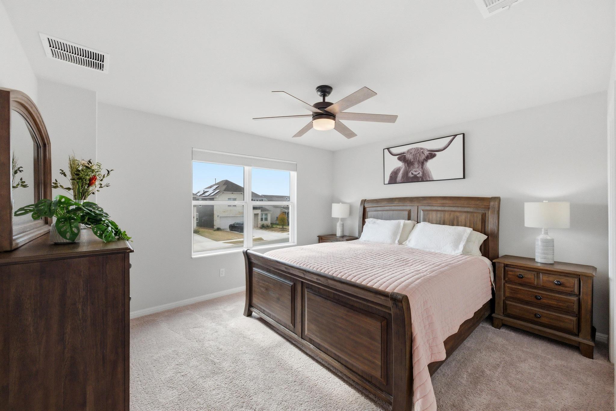 323 Blackbear Dr, Hutto, TX 78634