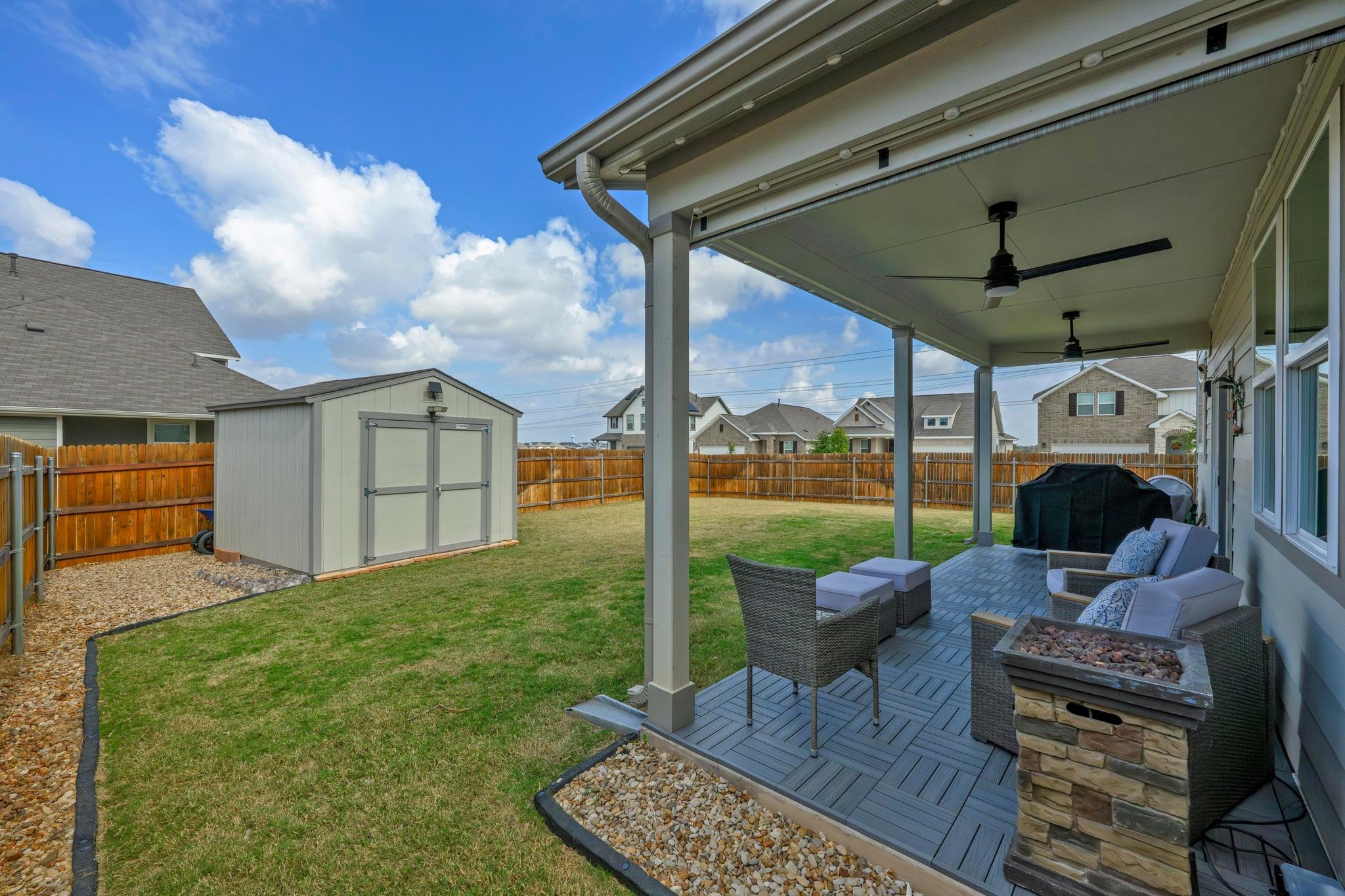 323 Blackbear Dr, Hutto, TX 78634