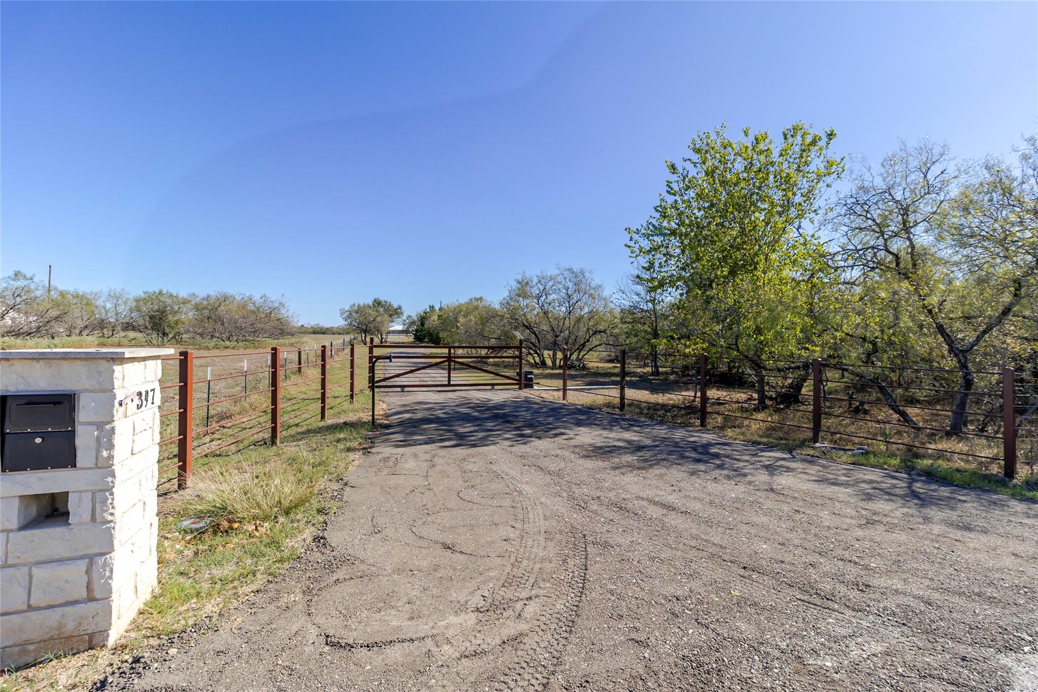 397 Glass Ln, Bastrop, TX 78602