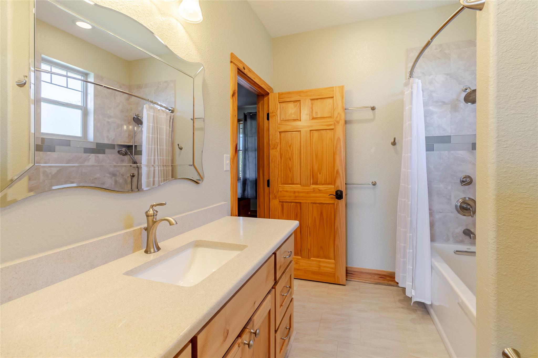 397 Glass Ln, Bastrop, TX 78602