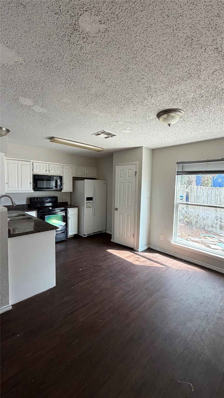 8201 RIVERSTONE Dr, Austin, TX 78724