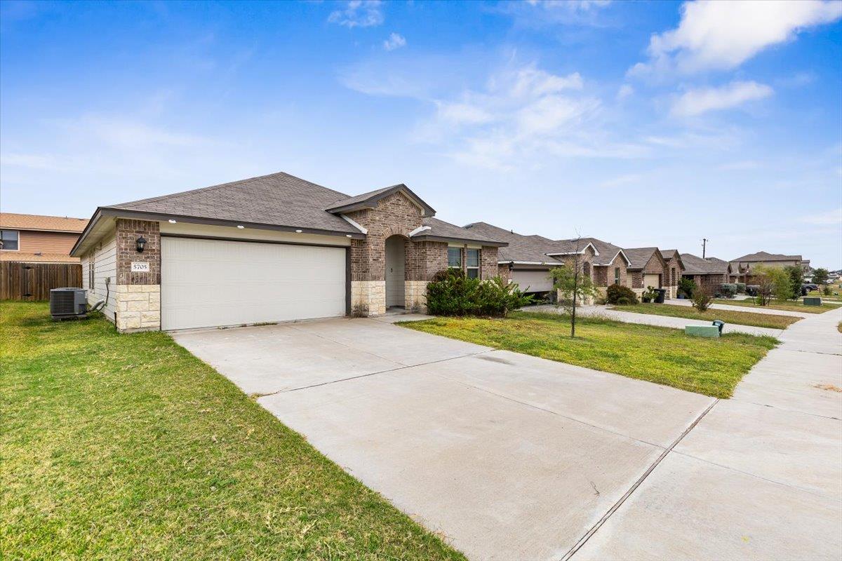5705 Amelia Earhart Blvd, Killeen, TX 76543
