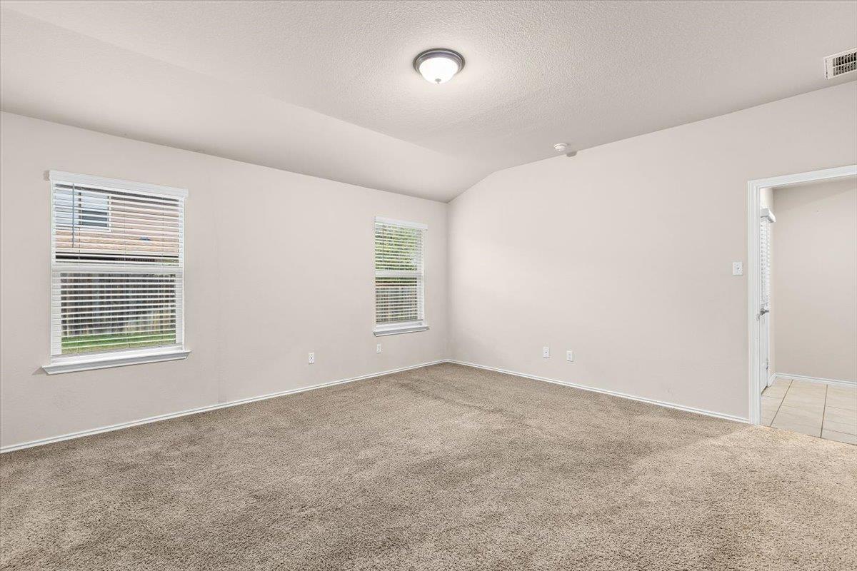 5705 Amelia Earhart Blvd, Killeen, TX 76543