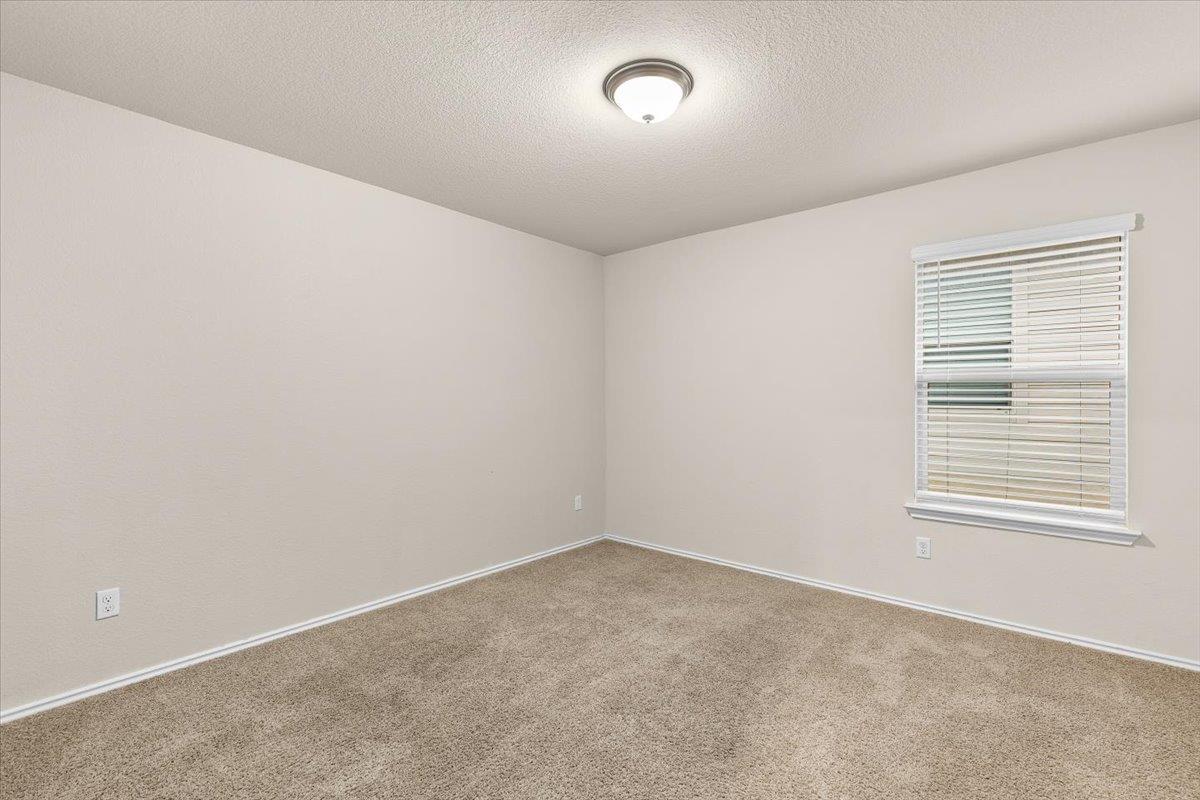 5705 Amelia Earhart Blvd, Killeen, TX 76543